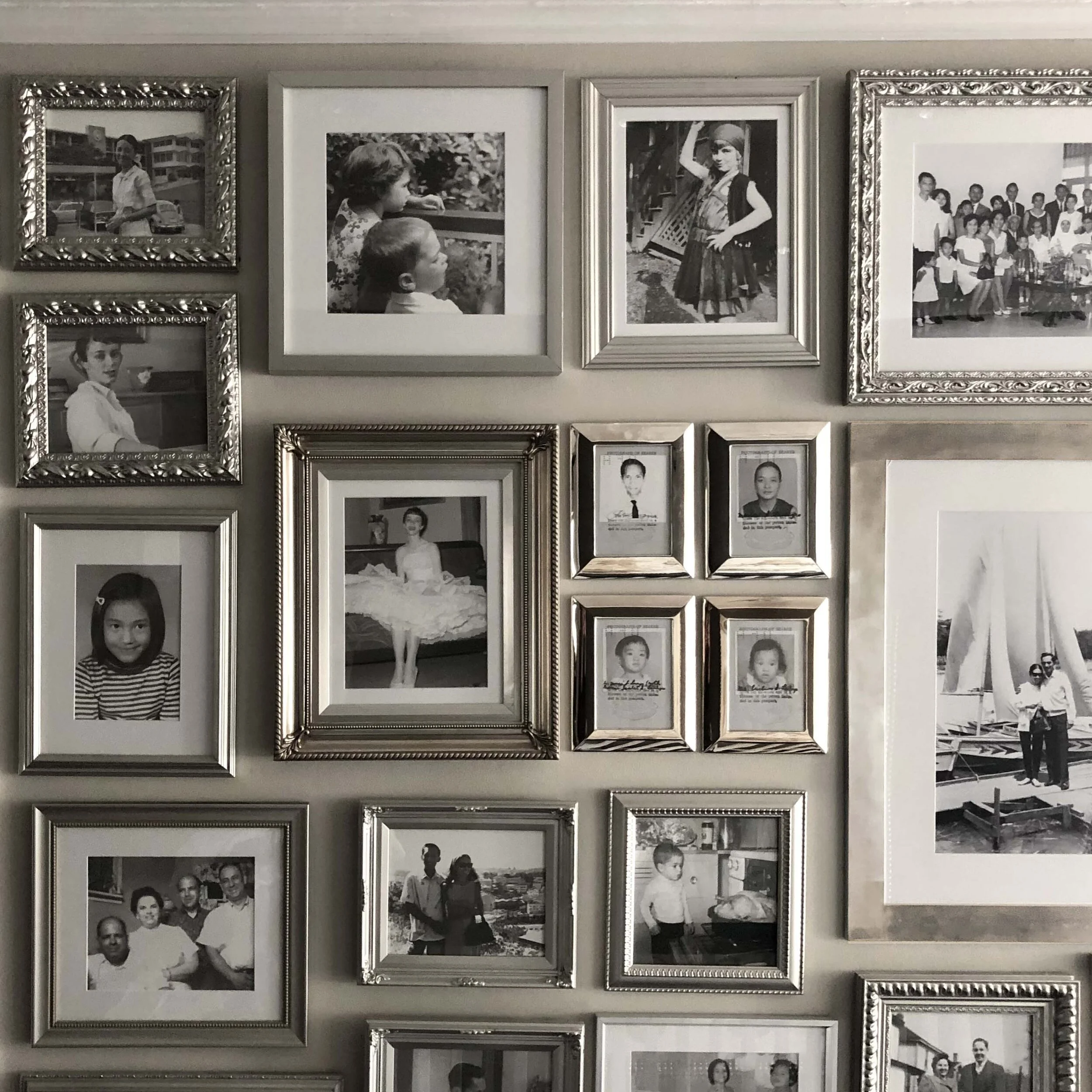 sq_FAMILY_WALL_5_IMG_7446.jpg
