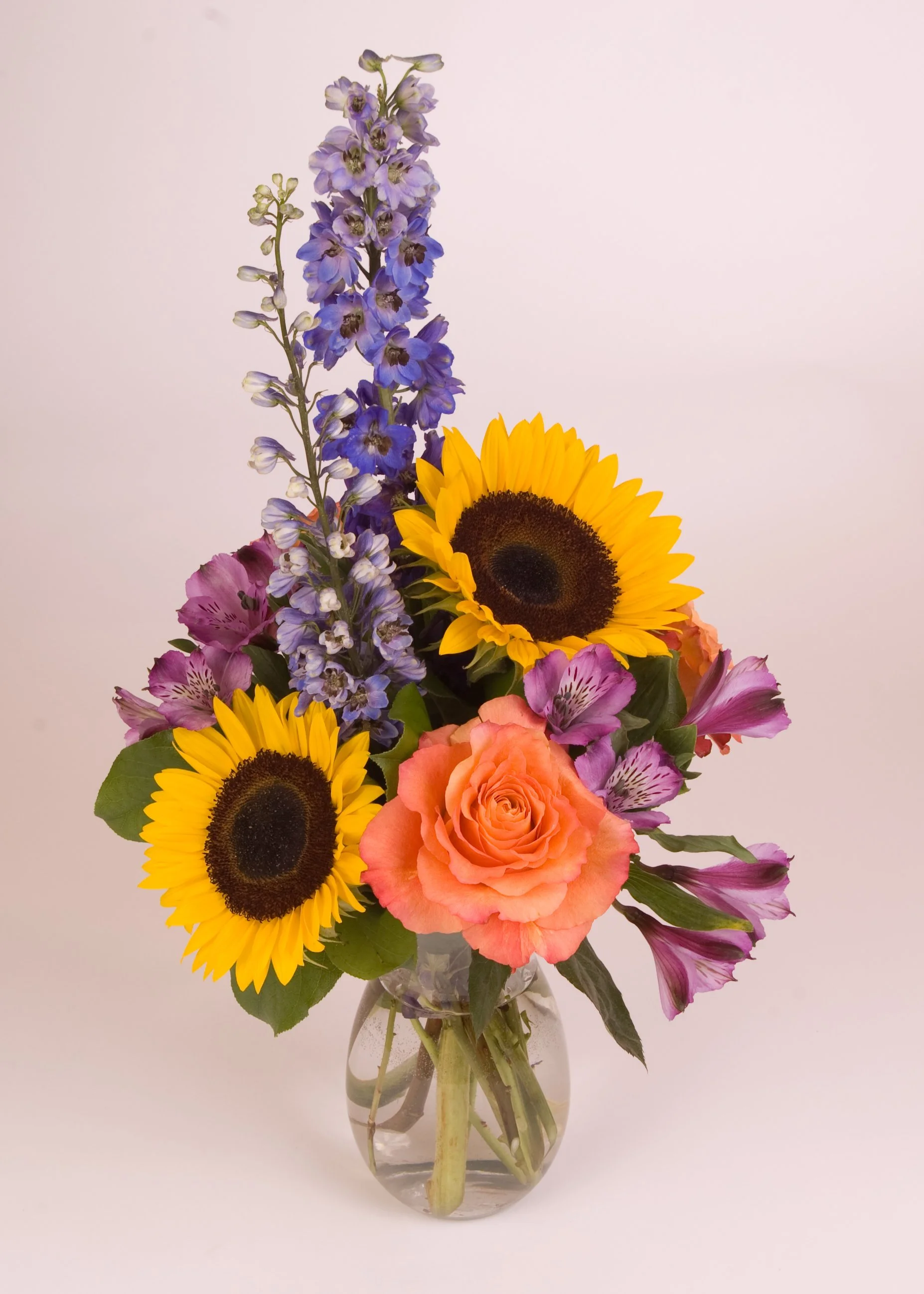 monthly flower subscription for home or office to keep or give away — The Flower Room