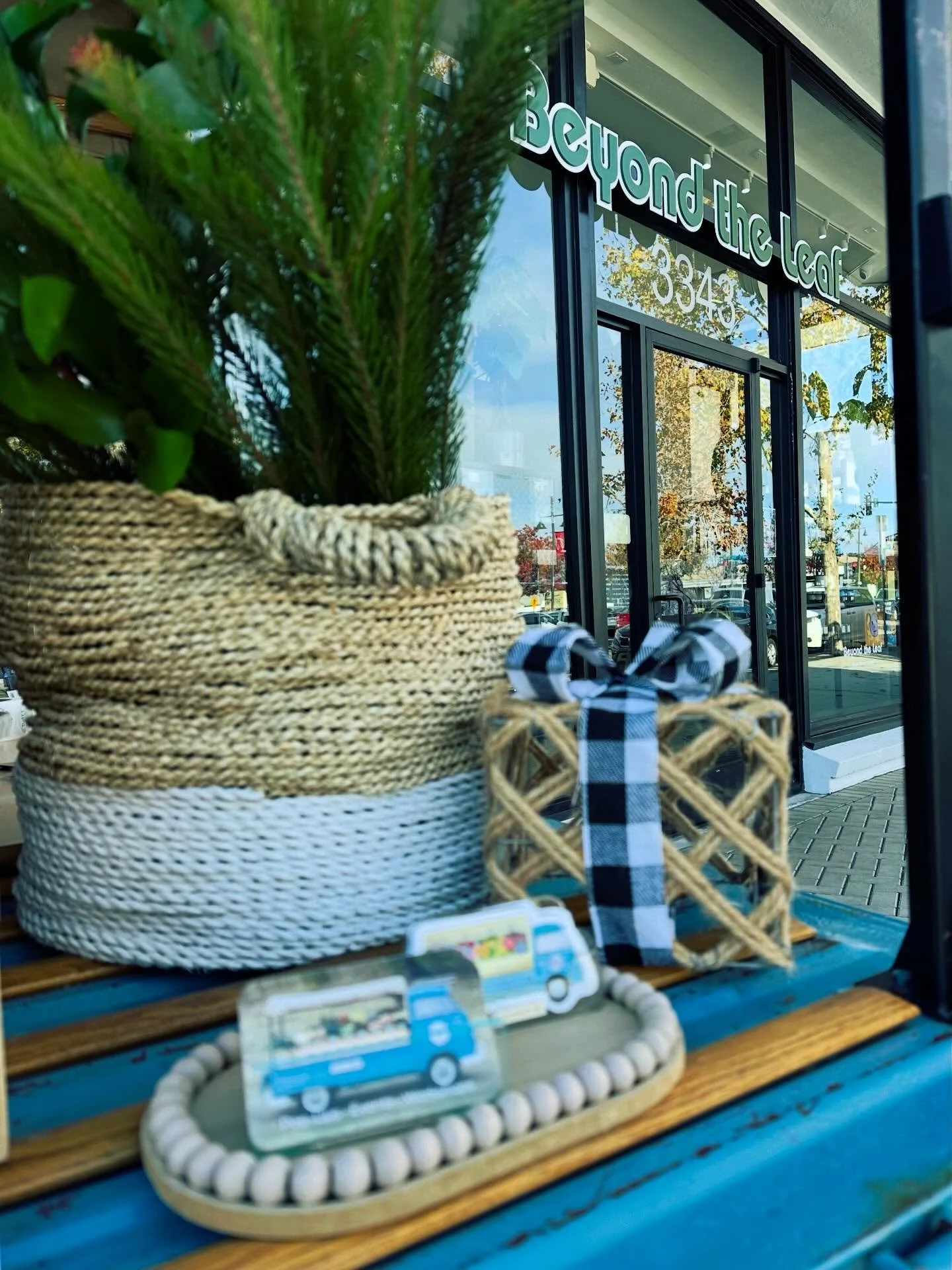 Find us at @beyondtheleafcv Saturday 10am-2pm. Need some unique gift ideas? @beyondtheleafcv has lots of amazing options! 

#sweetpeatheflowertruck