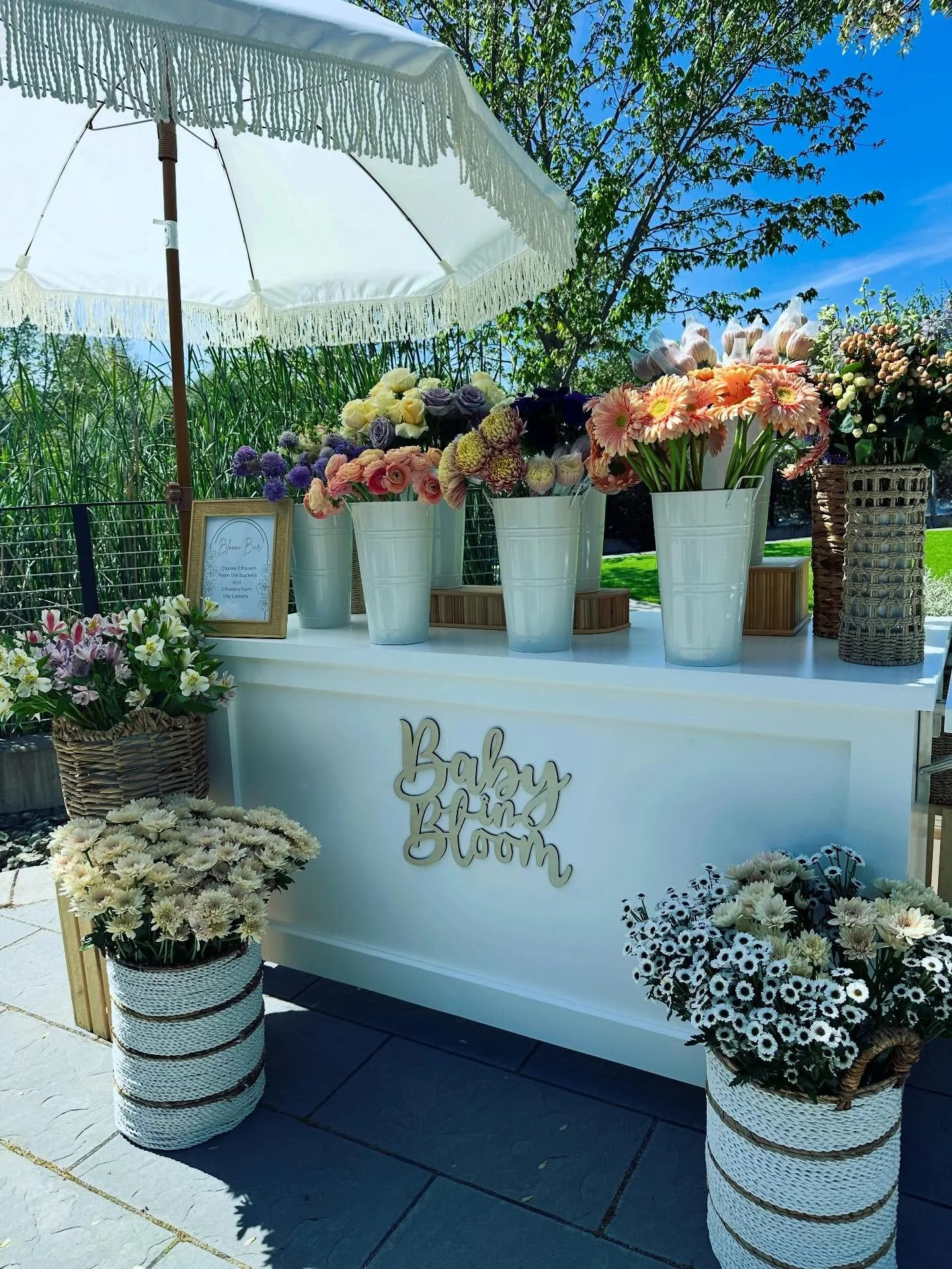 The signage options for our new Flower Bar are endless🥰

#sweetpeatheflowertruck 

Flower Truck / Flower Bar / Flower Cart / Corporate Events / Special Events / Activation / Party Favors / Bouquet Bar / Bloom Bar / Pop Ups / SF Bay Area / Build your