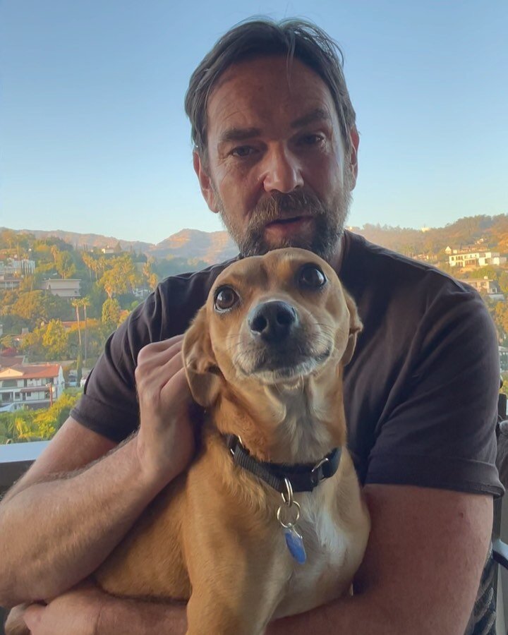 Meet actor DUNCAN LACRIOX Better known as MURTAGH on the hit tv show OUTLANDER @duncan.lacroix with his new buddy NUGGET.  You&rsquo;re going to love Nugget! He is a real Gem!

🐶❤️🐶 Male Puggle / Jack Russell mix about one and a half years old. 20 