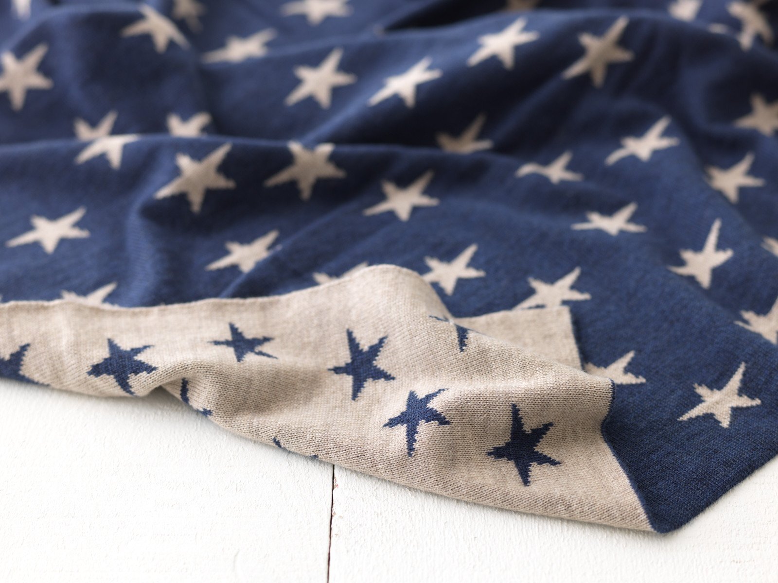 Star_Blanket_Hero.jpg
