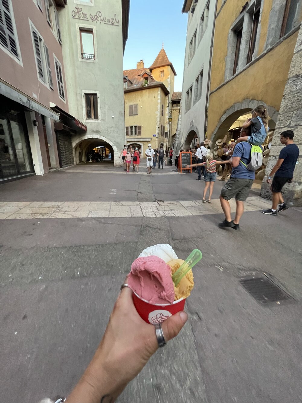  Gelato in the old town - some incredible flavours! 