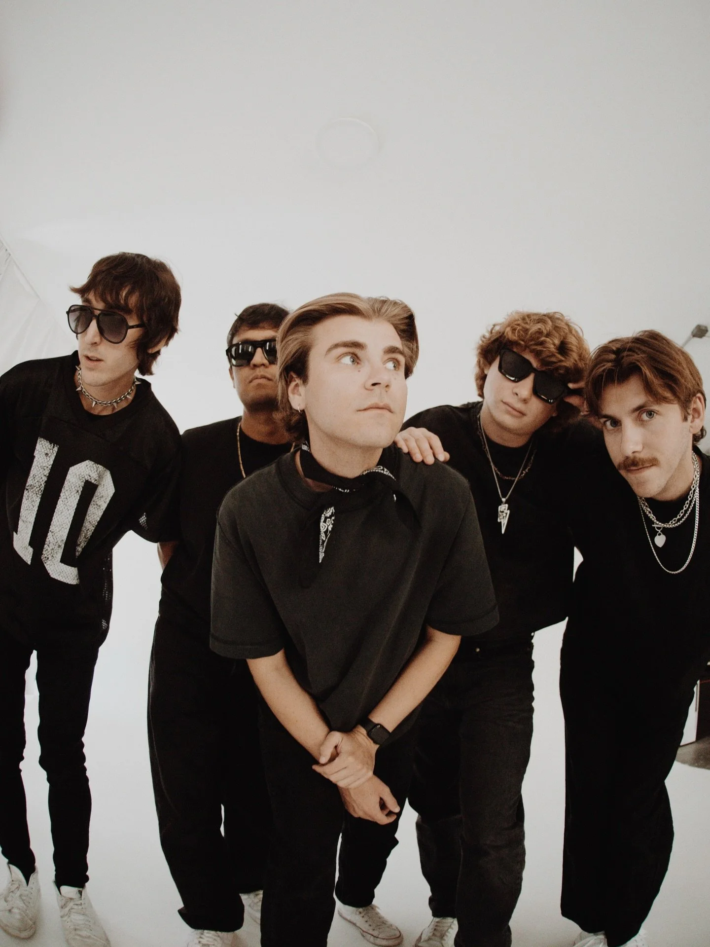 some studio portraits of @nightbrkrs 🪩

all shot @ @wtrcooler.studio 
by: @mknoxmedia