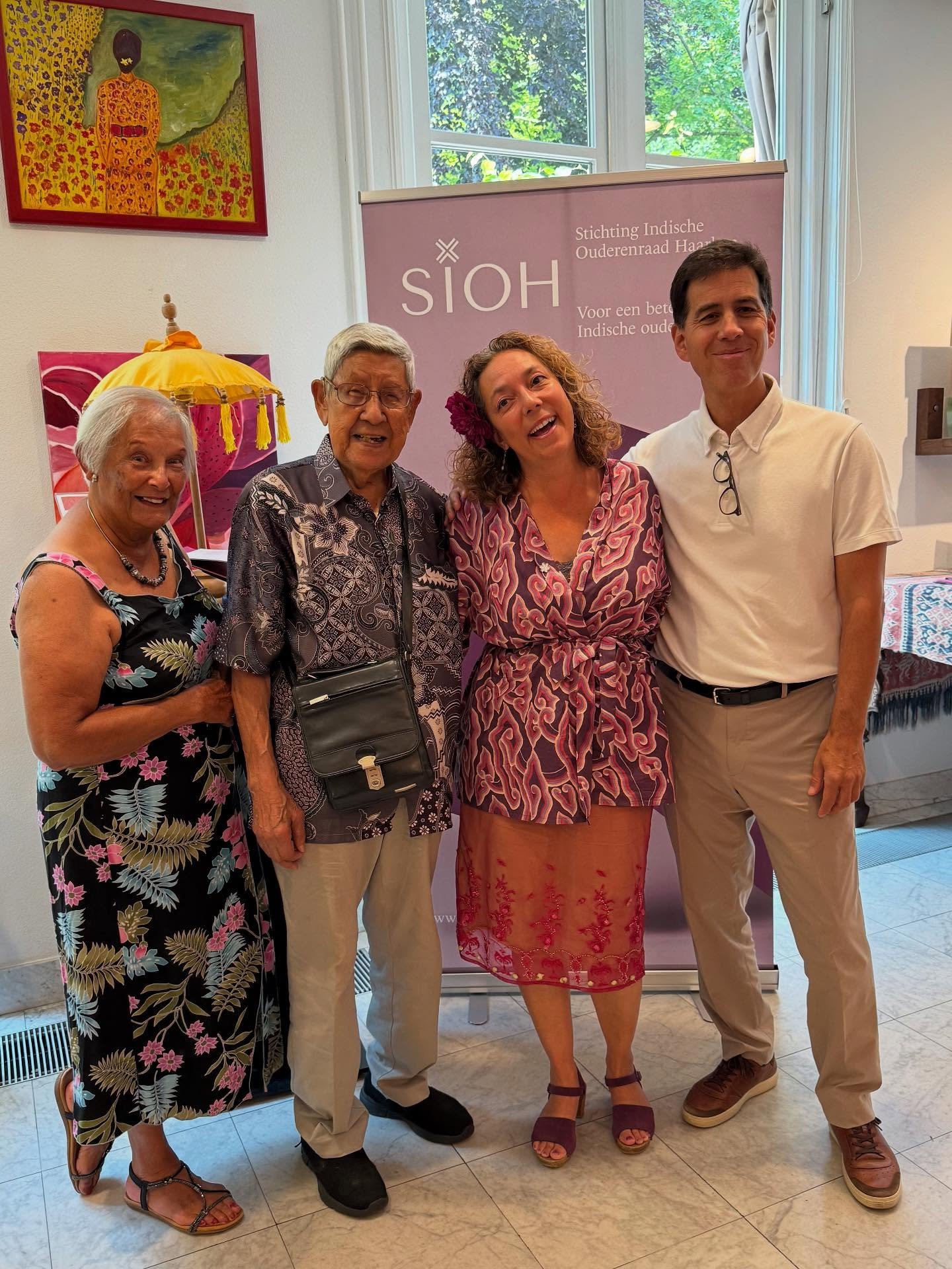 SIOH on tour! 

Een geslaagde boekpresentatie bij Klub Buku in Museum Sophiahof.

Met dank aan Janey IJsendoorn, Ineke Coppen en Frits Rijnenberg voor hun waardevolle bijdragen en persoonlijke verhalen. Eveneens veel dank aan Joost Allein Richir en L