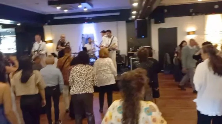 💭🎸Terugblik op afgelopen zaterdag tijdens de Matinee Dansant in Hoofddorp met muziek door The Rocking Players! 

💃🏽🕺🏻Wat was het een grote opkomst waarvan het grootste deel de hele middag op de dansvloer te vinden was. En daar is dit jaarlijkse