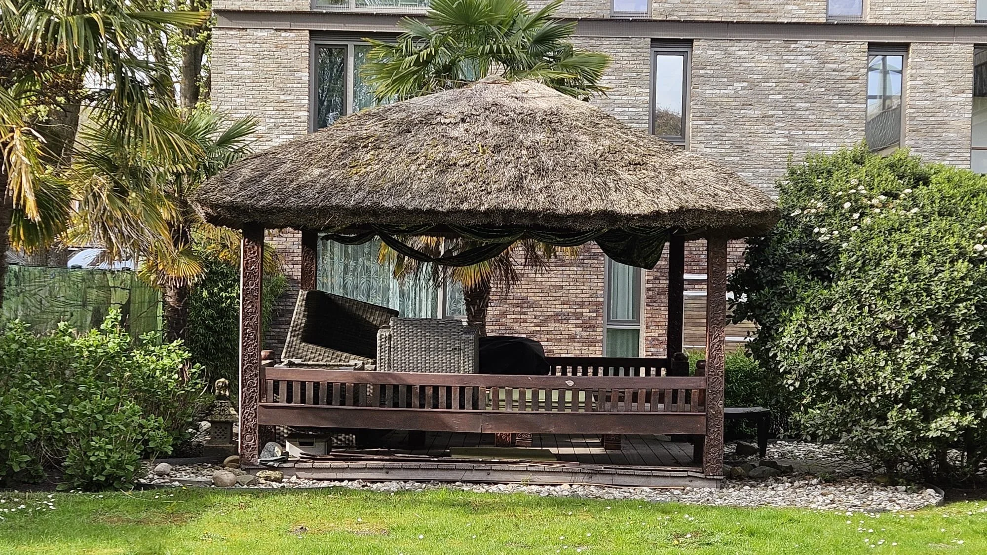 Help mee onze balé‑balé (prieel) te redden