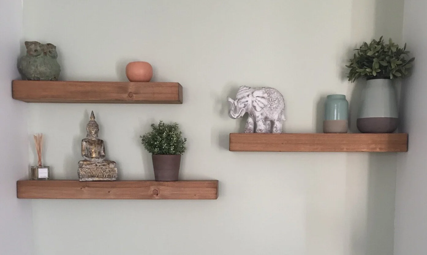 étagères suspendues