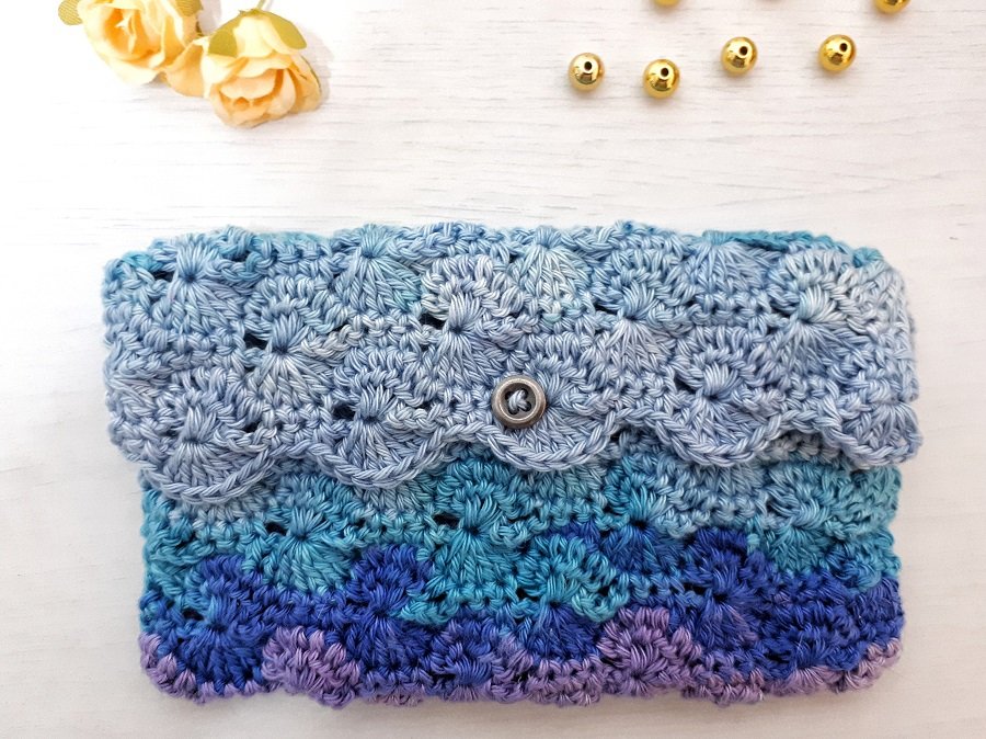 elegant blue Catherine Wheel Crochet Clutch - crochet pattern by Made by Gootie