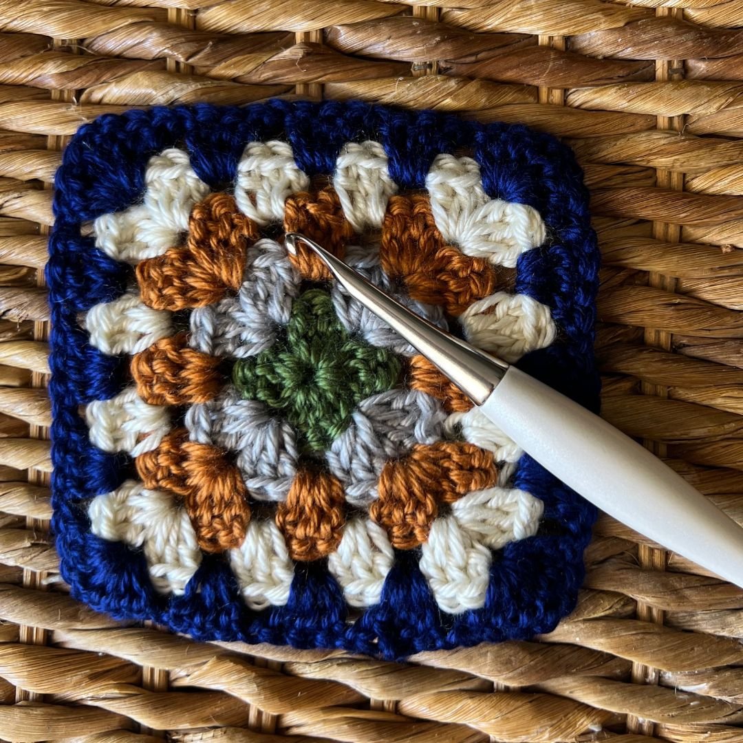 How to Crochet Multicolored Granny Squares for International