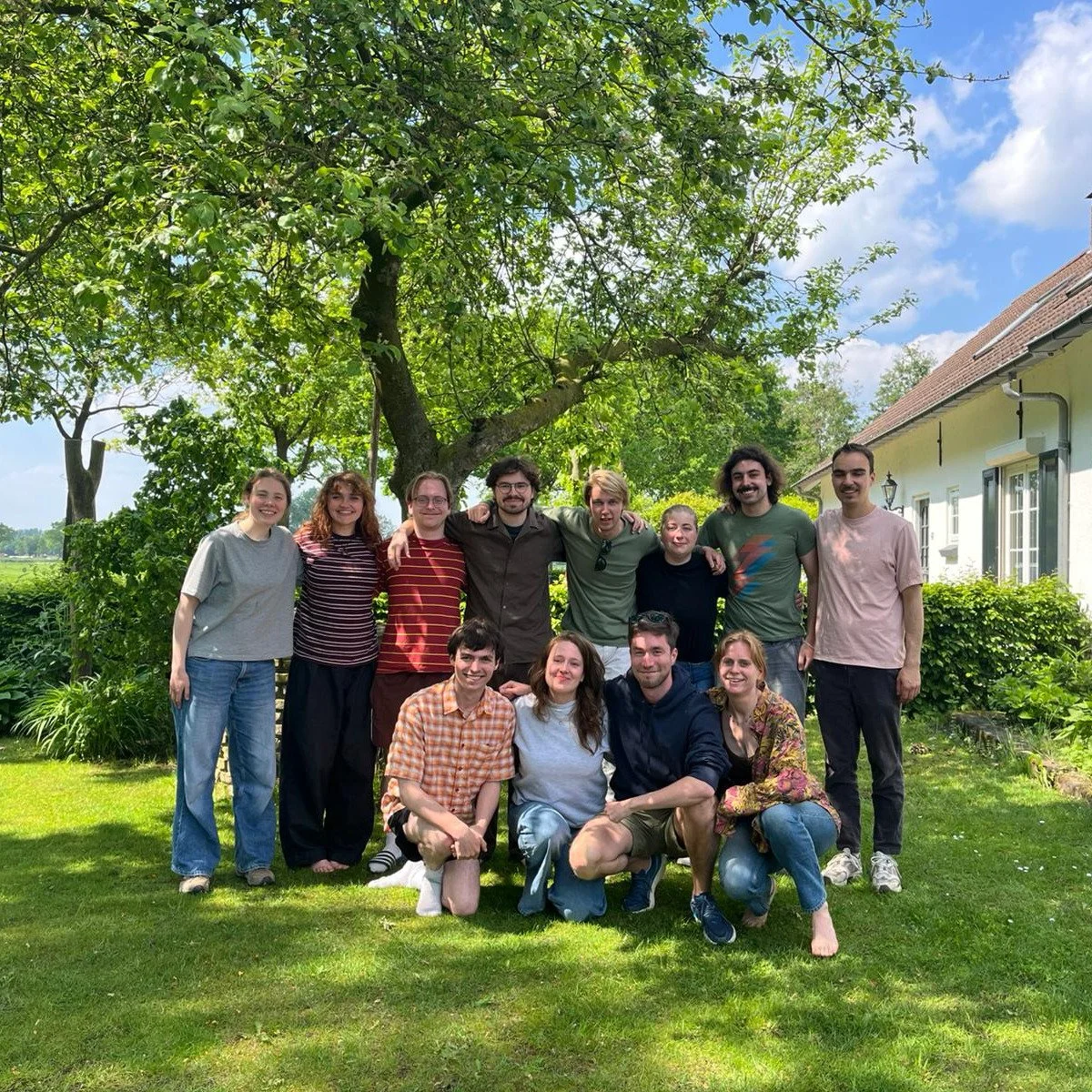 We're looking back on a great RE NL Weekend!🌻 

🚌 From Friday to Sunday, our Rethinkers from all over the Netherlands came together for two days of self-organised learning and team-building. 

🏅 On the Friday, after a barbeque in the sun, Jemma fr
