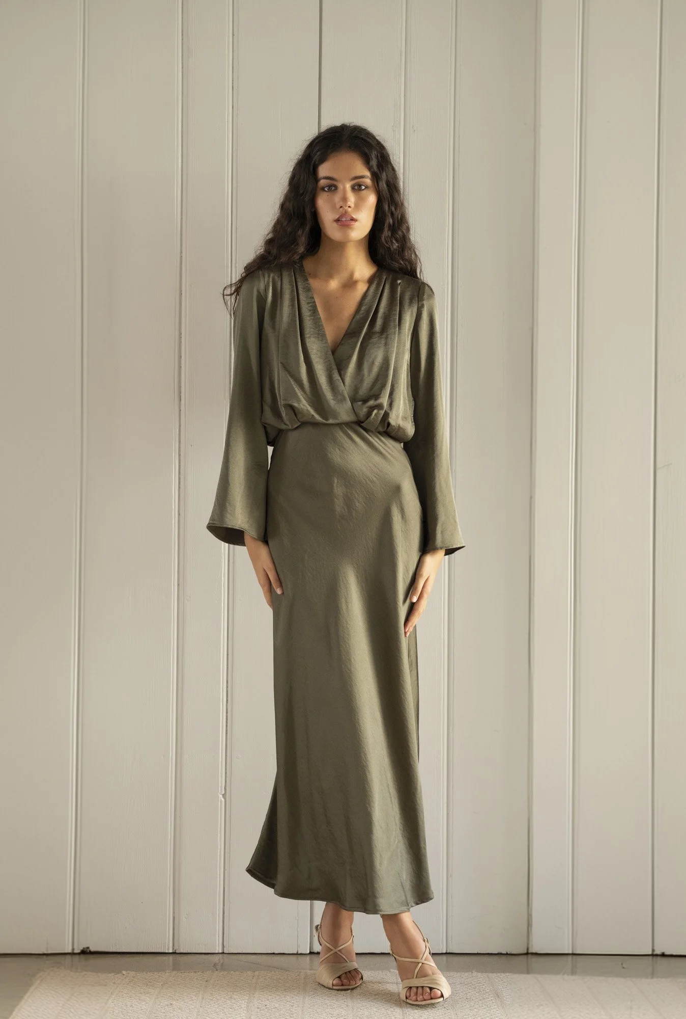 twist front dress Black 27 Gorgeous Winter Wedding Color:Metallic Gold HT2412