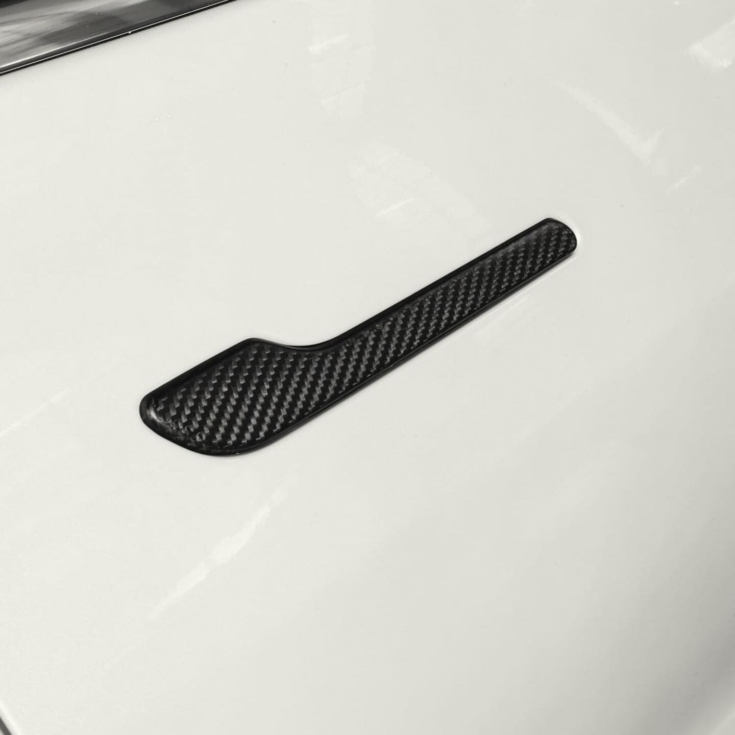 As you approach your Model 3 and set off on a journey, think of the two main touch points. How nice would it be to touch real carbon fibre each time. Check out our TRU Carbon range to give your Tesla that personal touch. #teslauk #teslamodel3 #model3