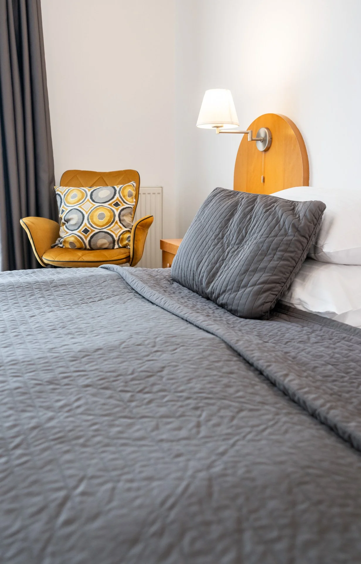 hotel-troja-apartment 207-bedroom-with-double-bed-5.jpg