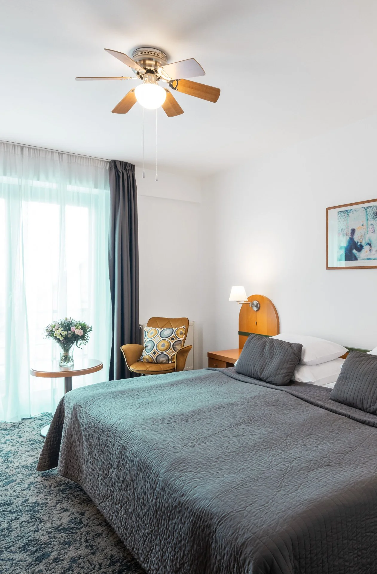 hotel-troja-apartment 207-bedroom-with-double-bed-2.jpg