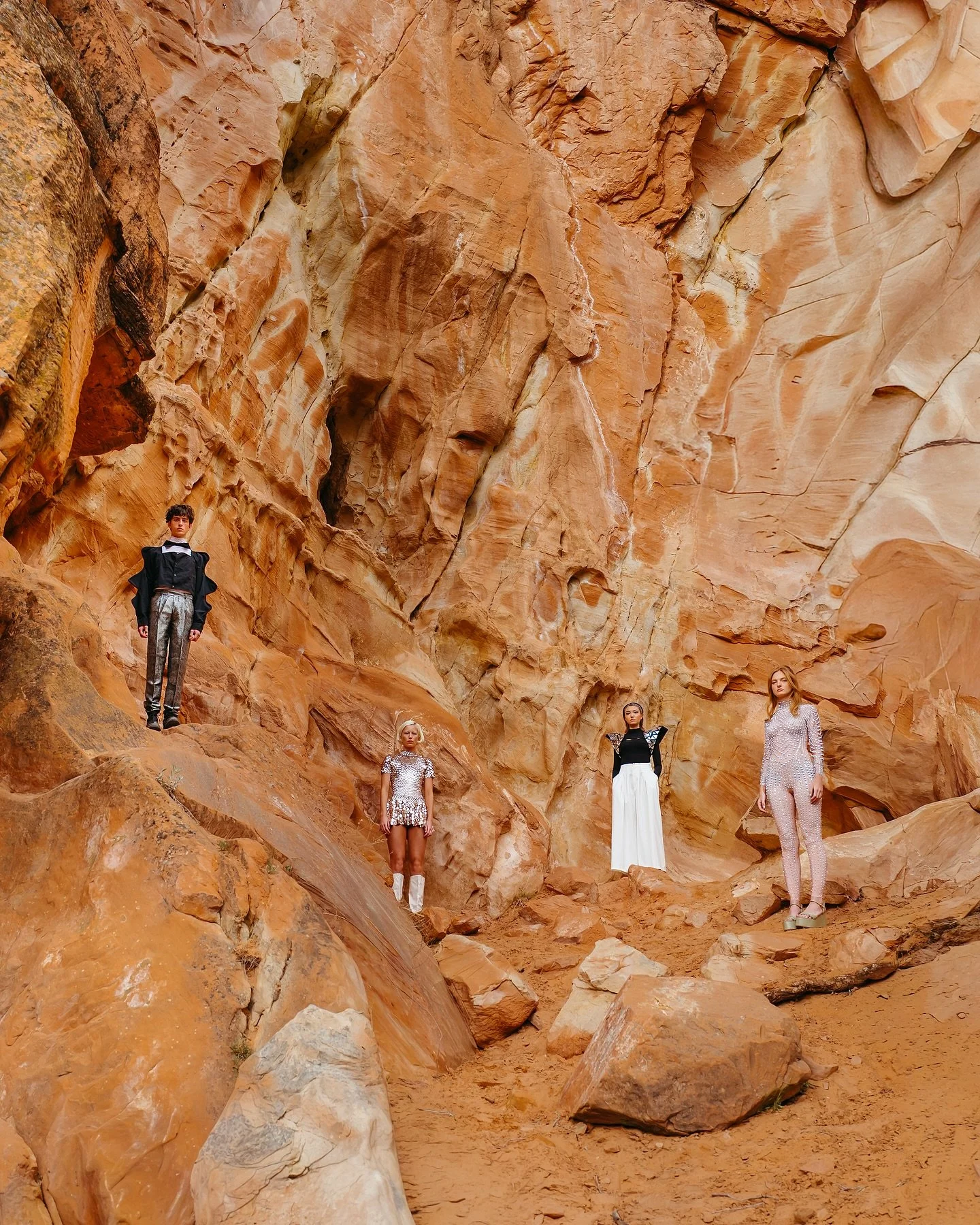 more from the red ledges 🛸

👉🏻 swipe for bts!

photographer @byrachellehman
creative direction @marinawphoto
art direction &amp; styling @artdeptcreative
production @alicebestie
assistant @sunnyjeephoto
makeup @amyjomua @sandracfernandez
hair @bya