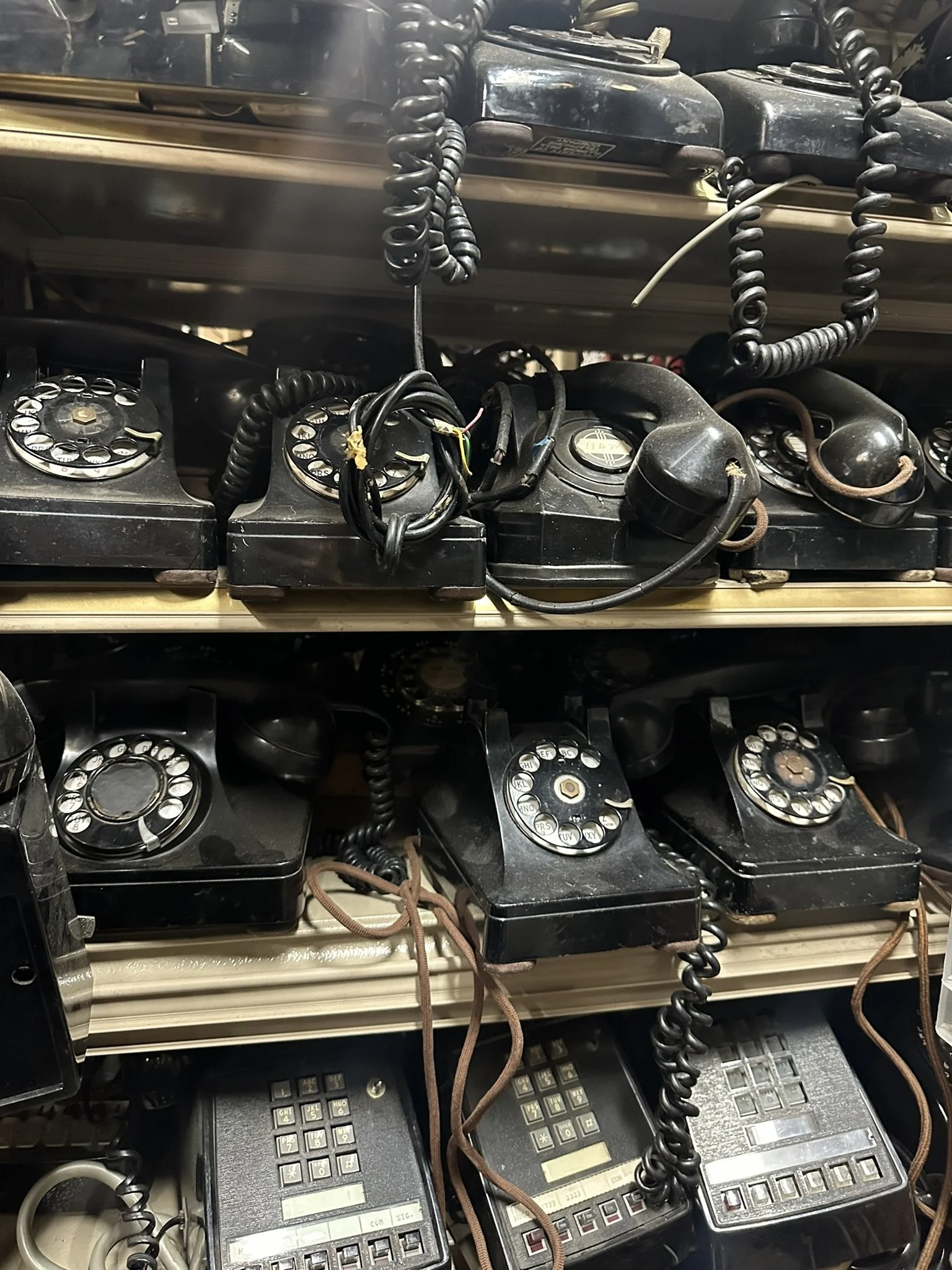 Phone- Black Metal Rotary Telephone