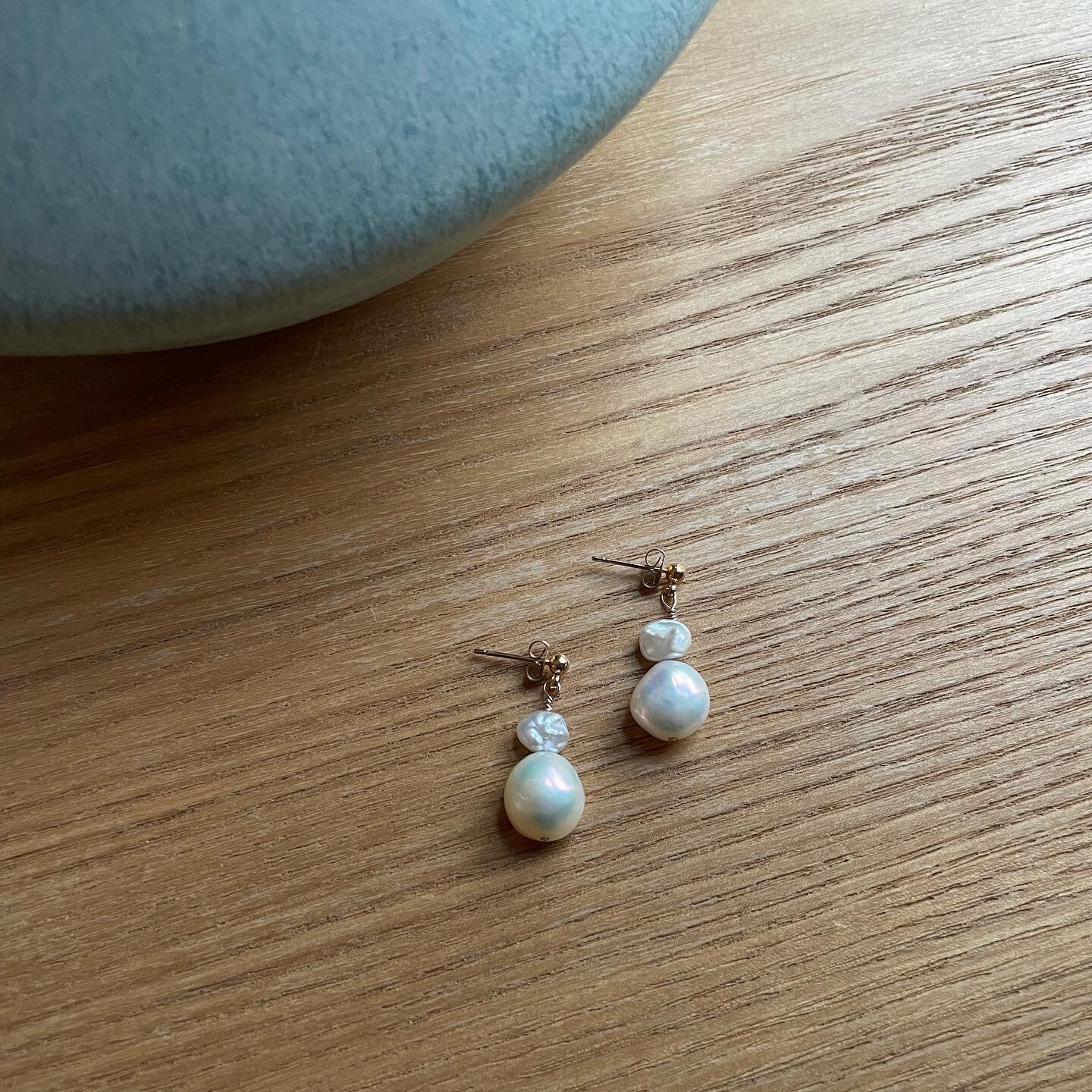 the teresa earring ✨ these bbs will be available on our website soon
.
.
.

#simeonanewyork #handmadejewelry #pearls #pearlearrings #freshwaterpearls #localdesigner #jewelry #handcrafted #earrings