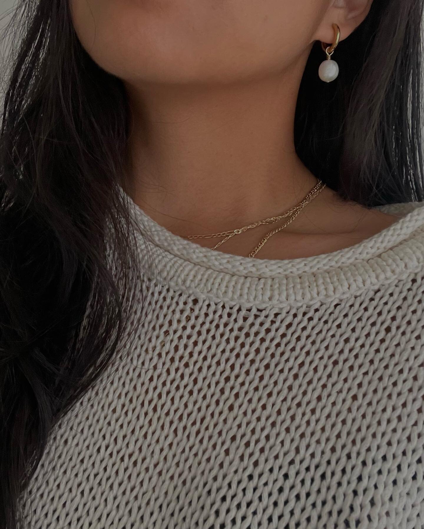say hello to our rita hoops 👋🏼made with gold plated hardware and fresh water pearls

limited quantities available on our website!