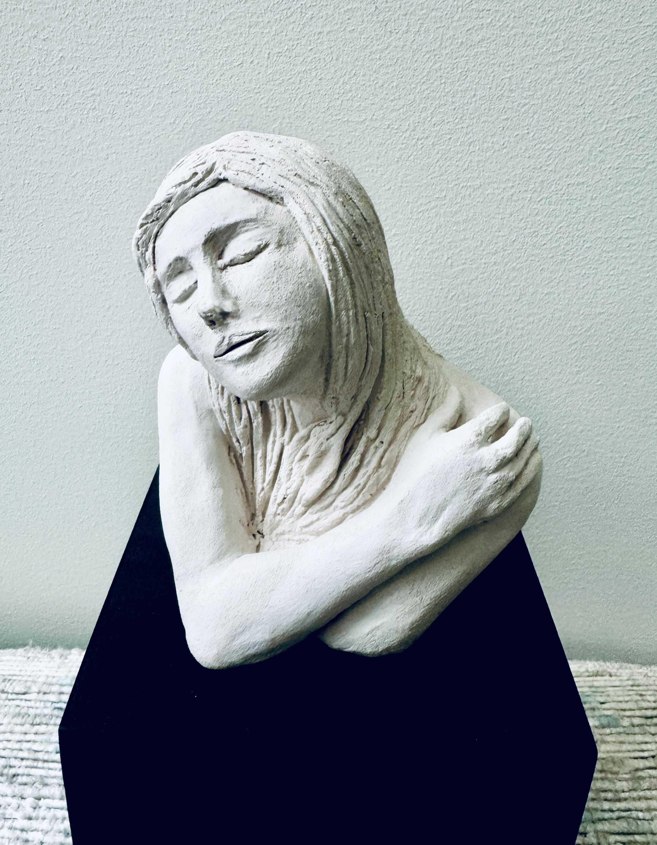 "Psyché"
Ceramic (5" tall) on ashwood pedestal, 2024