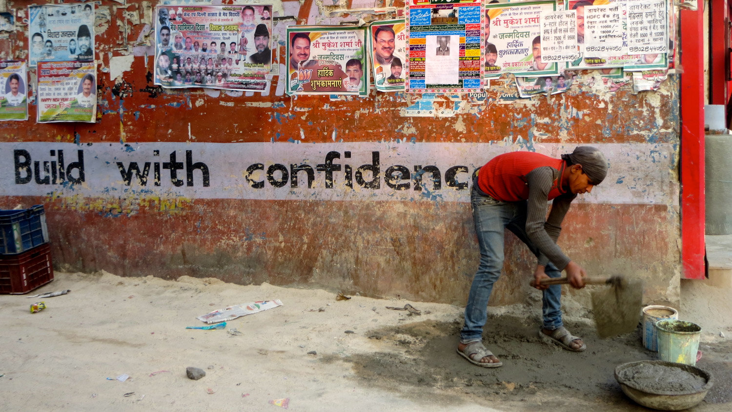 Construction worker in New Delhi, India geo-portrait_©HowardWolff-5.jpg