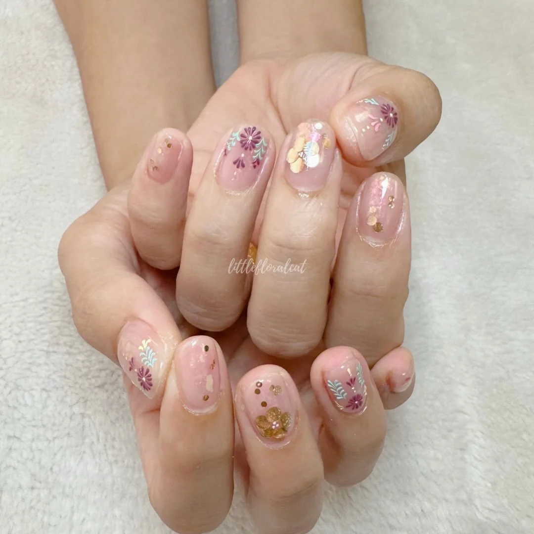 🌸🍇💐 for a lovely bride ✨

📲 Book your appointment via Whatsapp 97211418, Instagram DM, or Telegram @littlefloralcat

📍317 Outram Road Concorde Shopping Centre #02-30 S169075 (beside Havelock MRT) 

⏰ Open daily 10am to 7pm last appointment. By a