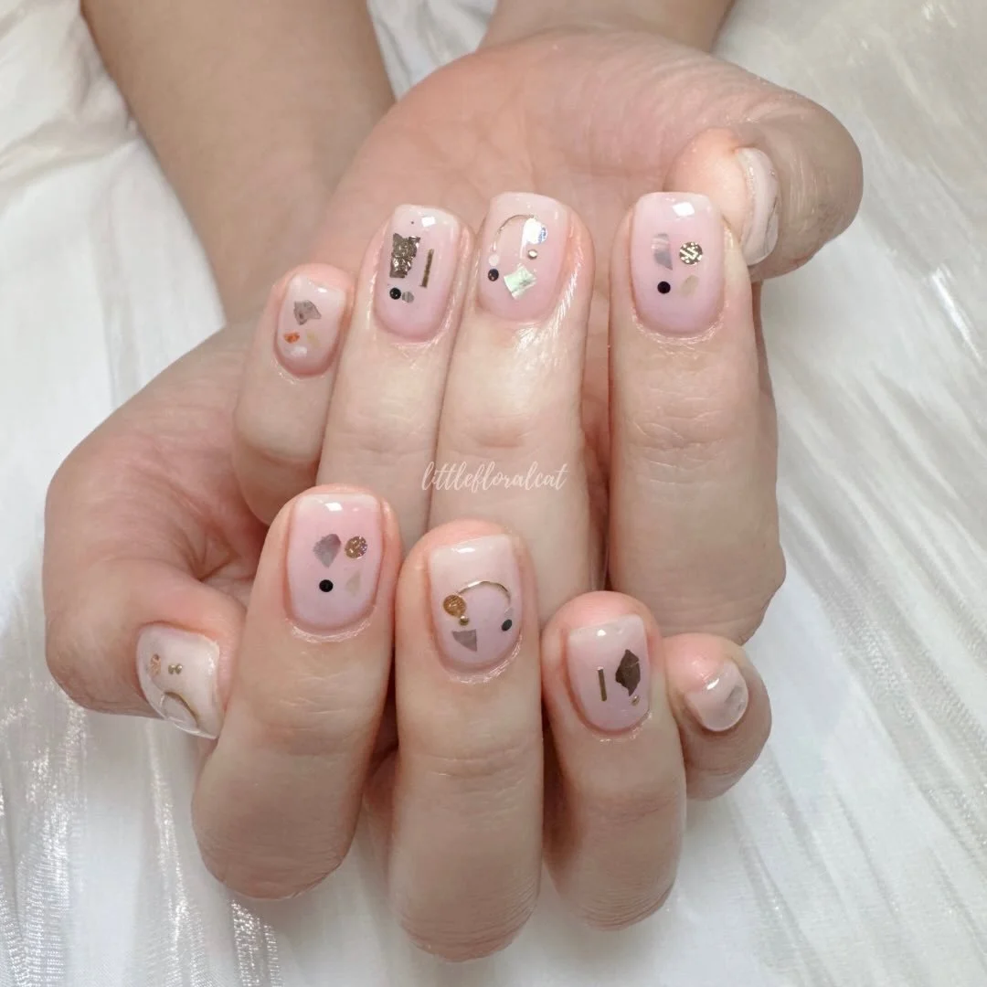 🍂🫧⛓️ abstract mod deco 

 📲 Book your appointment via Whatsapp 97211418, Instagram DM, or Telegram @littlefloralcat

📍317 Outram Road Concorde Shopping Centre #02-30 S169075 (beside Havelock MRT) 

⏰ Open daily 10am to 7pm last appointment. By ap