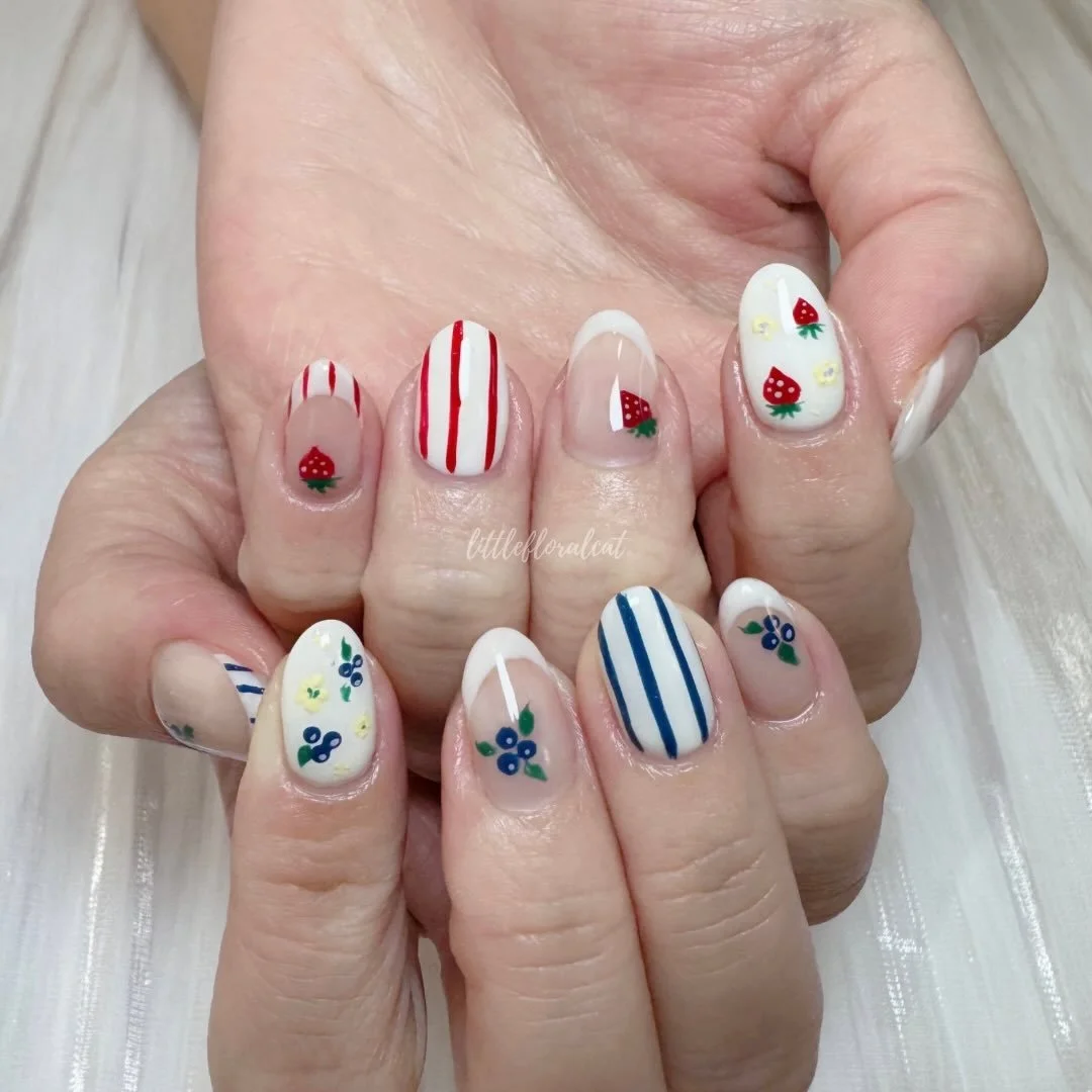 🫐🍓🌼 tutti frutti berry cutie ✨

📲 Book your appointment via Whatsapp 97211418, Instagram DM, or Telegram @littlefloralcat

📍317 Outram Road Concorde Shopping Centre #02-30 S169075 (beside Havelock MRT) 

⏰ Open daily 10am to 7pm last appointment