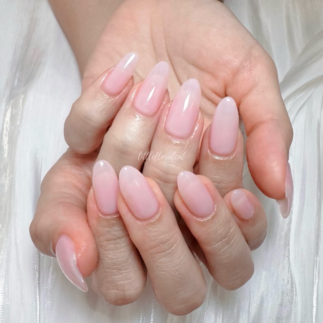 🎀🍓💗☁️🩰 i always choose pink (but really, this is the all time top trending shade lately)

📲 Book your appointment via Whatsapp 97211418, Instagram DM, or Telegram @littlefloralcat

📍317 Outram Road Concorde Shopping Centre #02-30 S169075 (besid