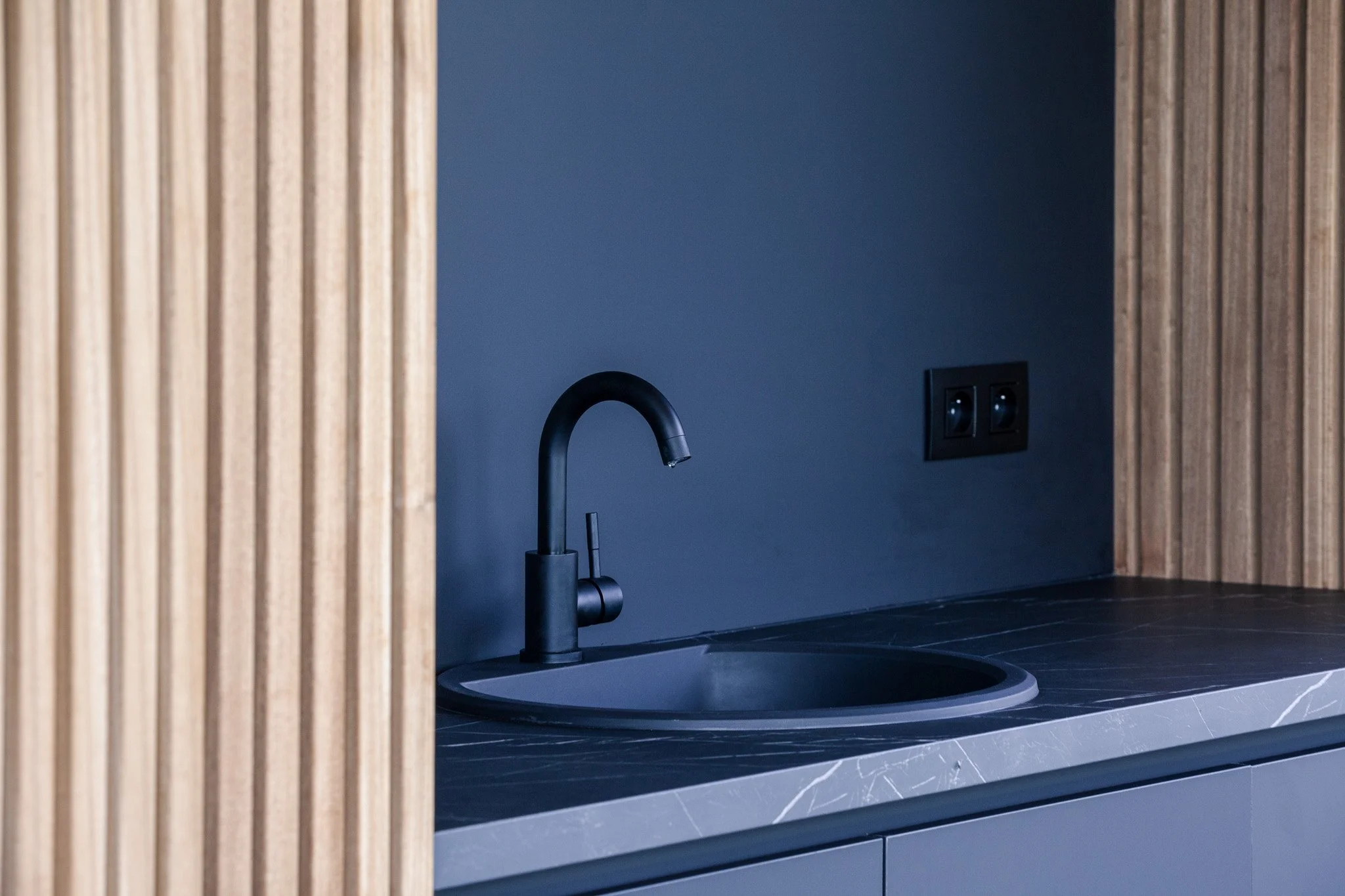 Buitenkeuken met watertoevoer