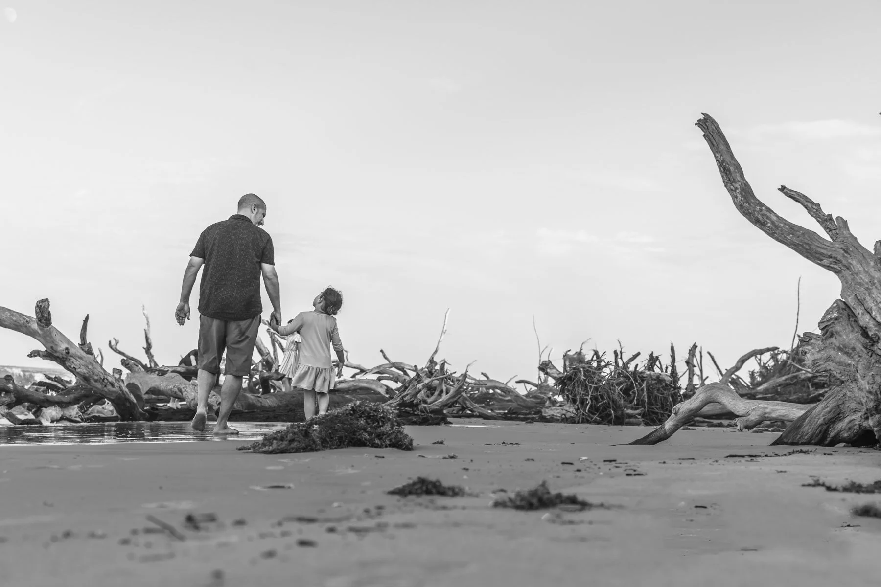 dad-daughter-beach-photography.jpg