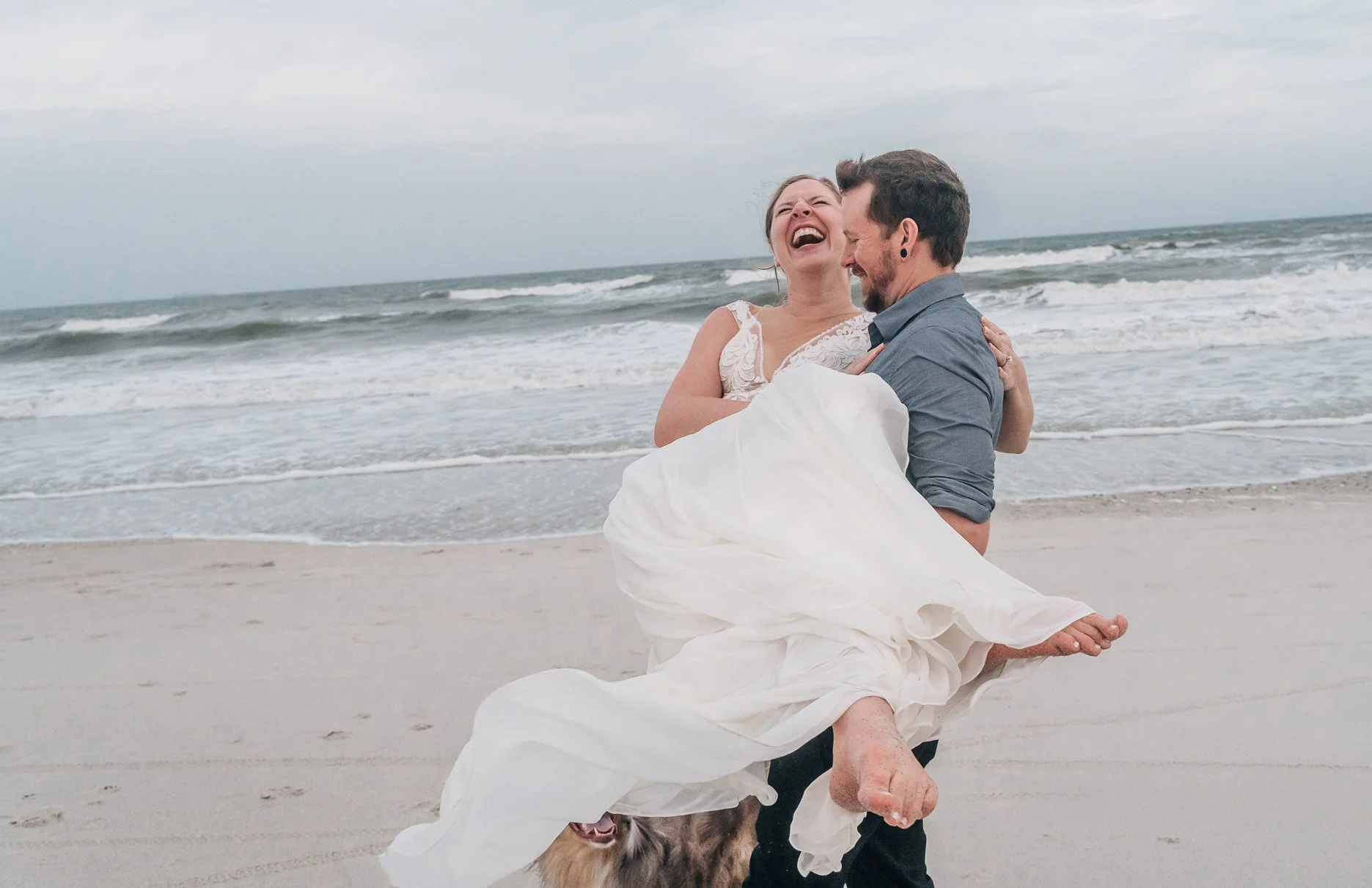bride-groom-with-dog-atlantic-beach.jpg