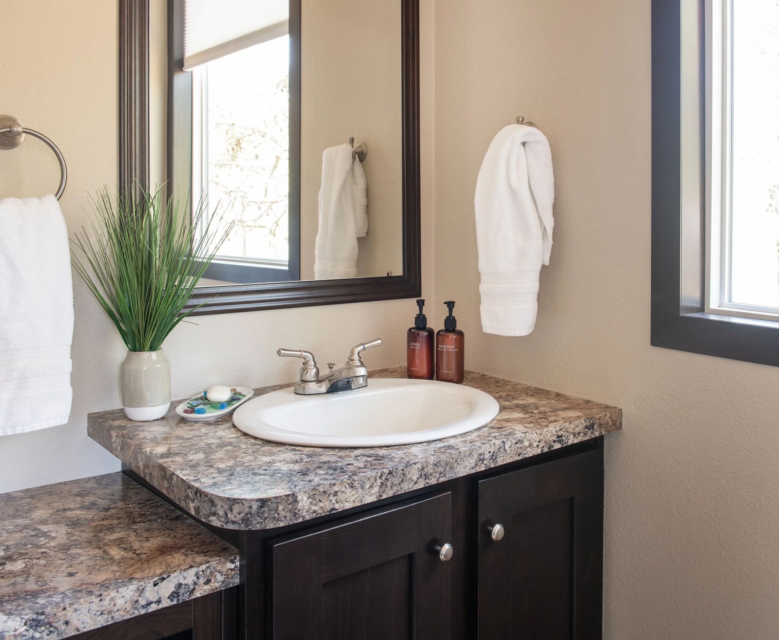 Bathroom1Lifestyle1.jpg