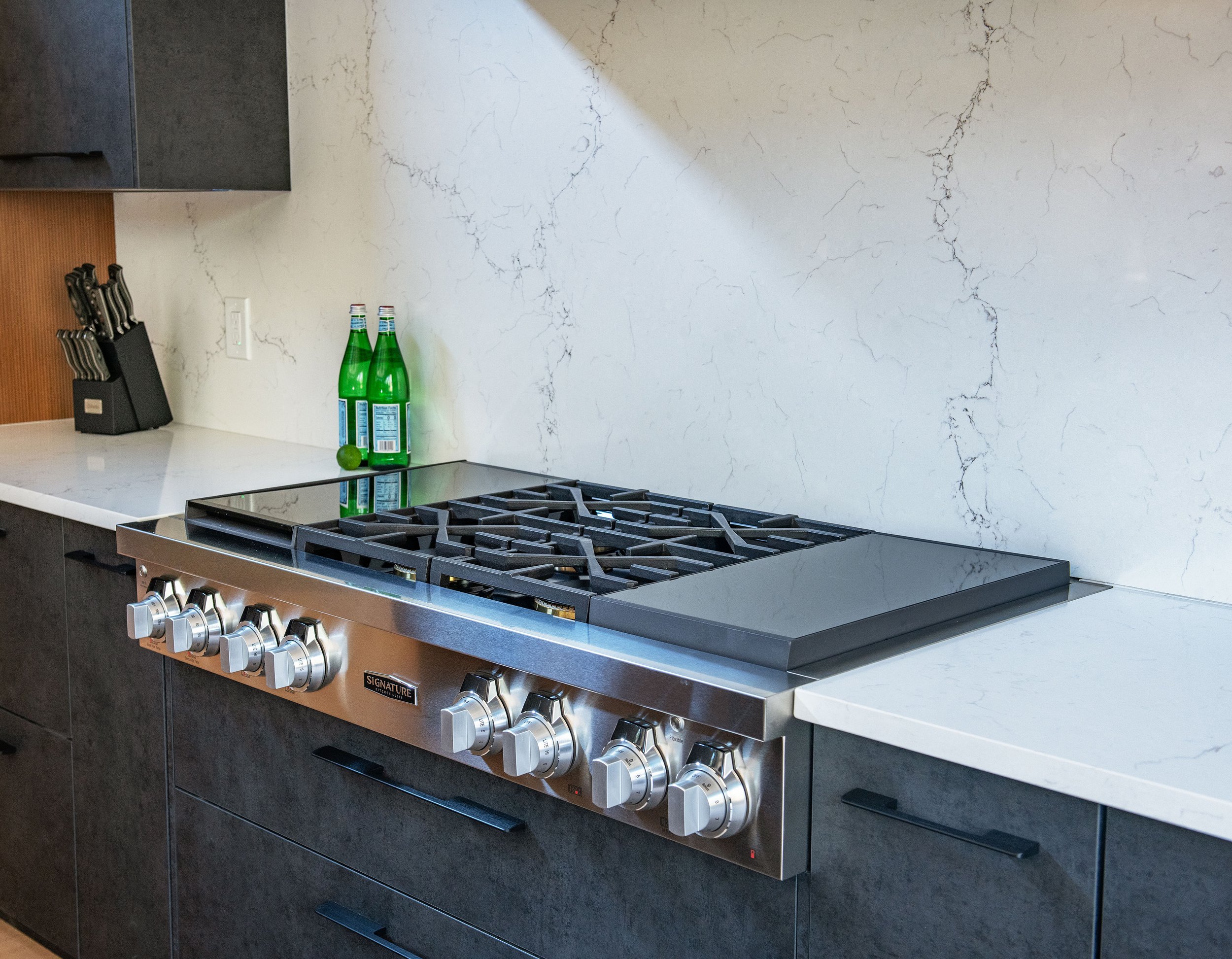 KitchenArea7.jpg