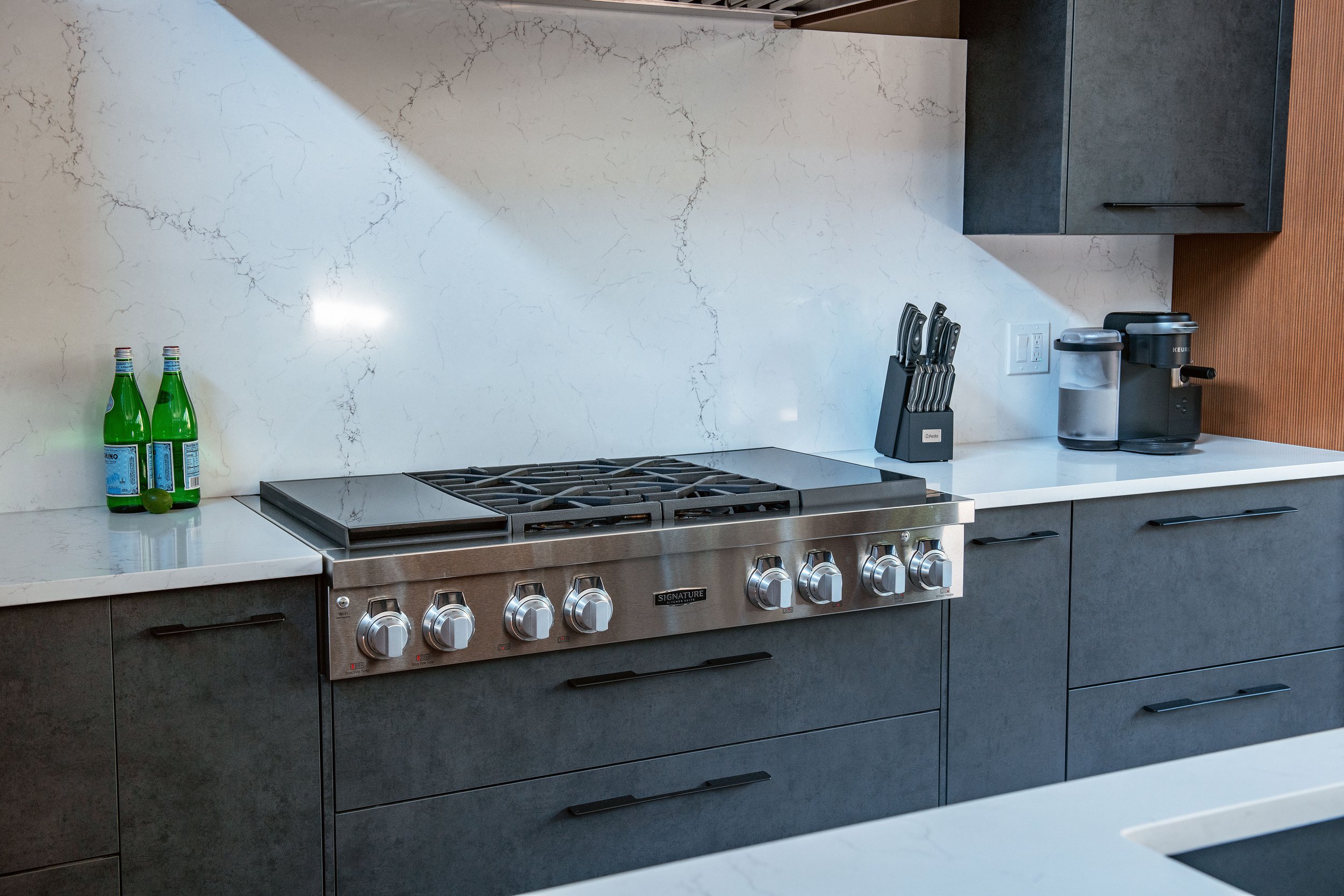 KitchenArea8.jpg