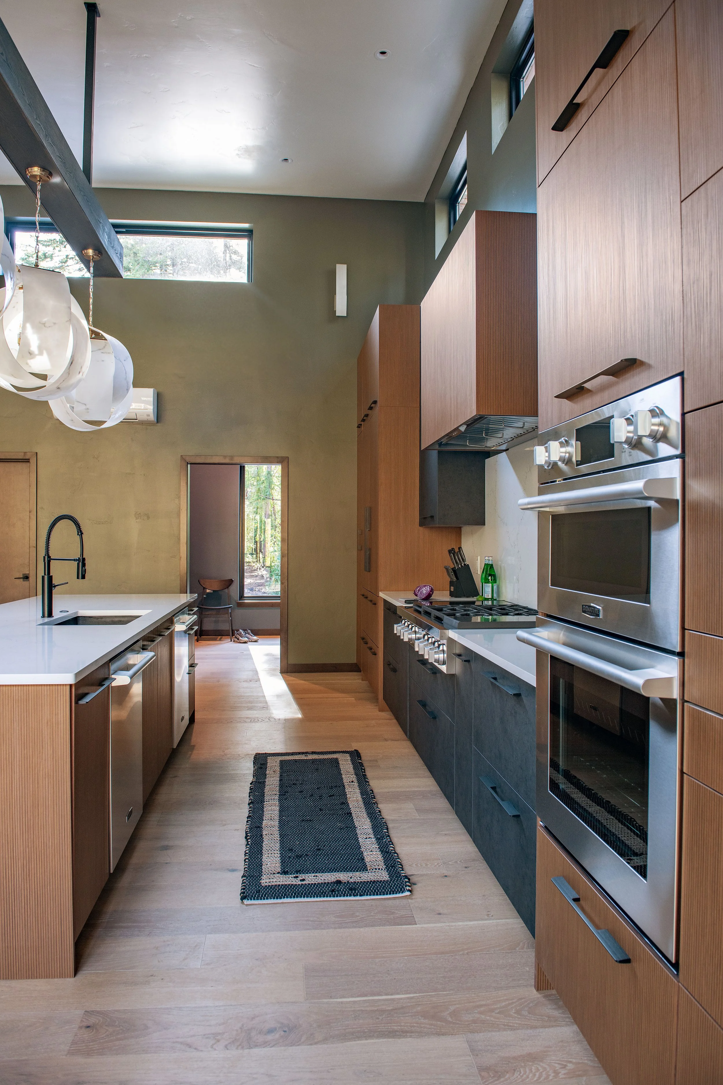 KitchenArea11.jpg