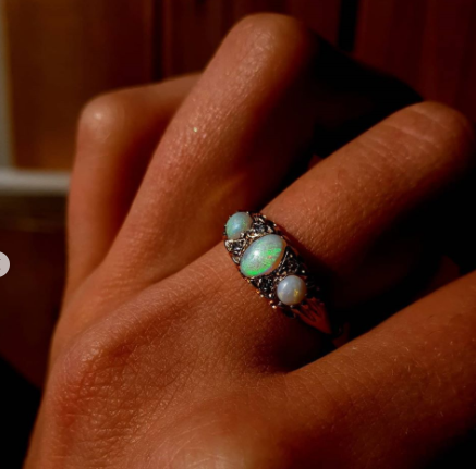 9ct+Golden+cabochon+Opals(3).png