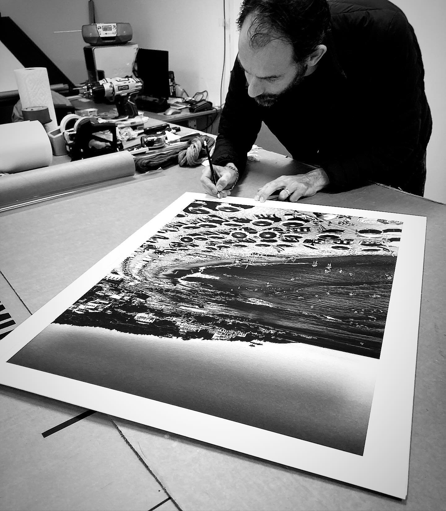 Signing new works for my exhibition SUMMER DREAMS opening on Thursday June 6th @berensonart 
Mark your calendars to be part of the opening night and stay tuned for more information.

#innerkoflerprints #fineartphotography #fineart 
@elevatordigital ?