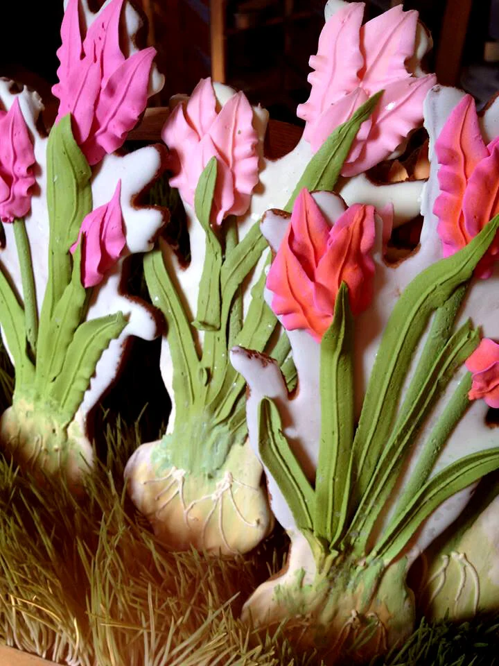Are-they-tulips-or-tulip-cookies...yummy-definitely-cookies..jpg
