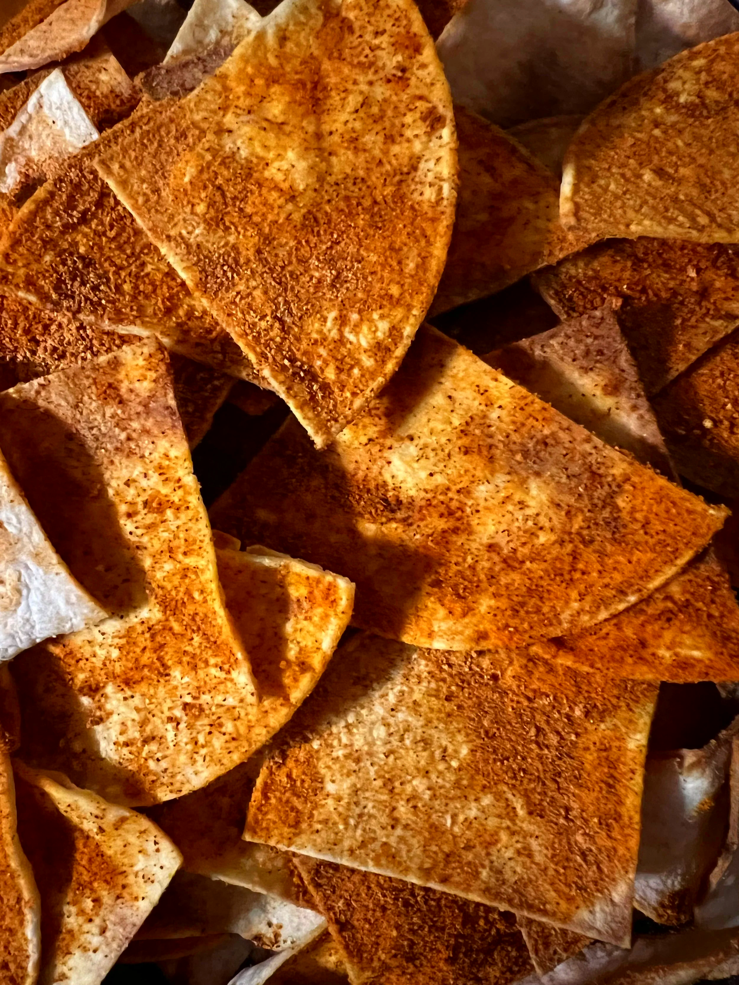 Taco flavored baked tortilla chips 