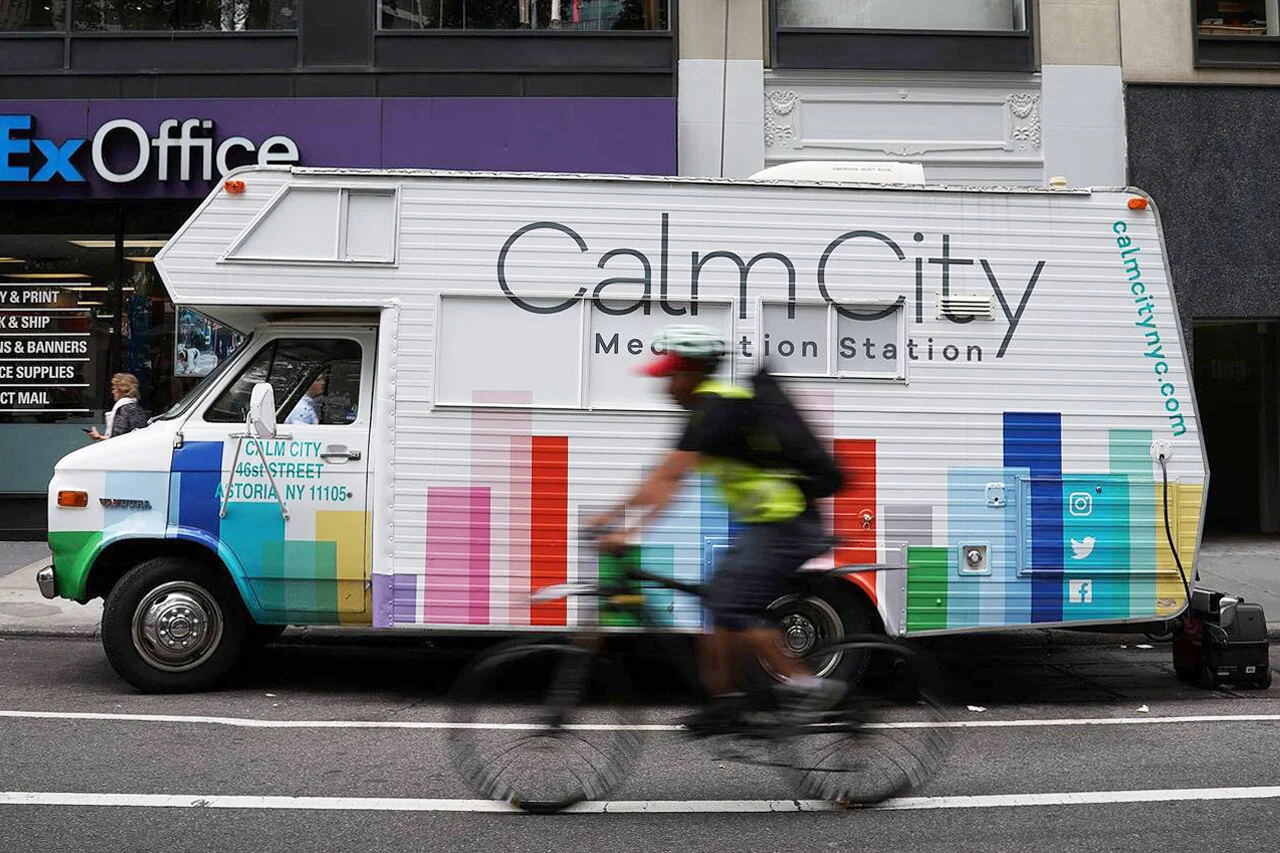 calm_city_truck_bicycle_blur.jpg