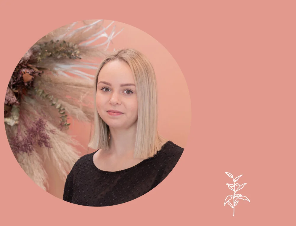 Bess  Owner - Beauty Consultant  Professionally qualified Bess has been in the beauty and cosmetic industry for six years. She is passionate about her client relationships, striving to make her clients feel confident and beautiful inside and out. Bess specialises in brows, lashes, makeup and teeth whitening.&nbsp;