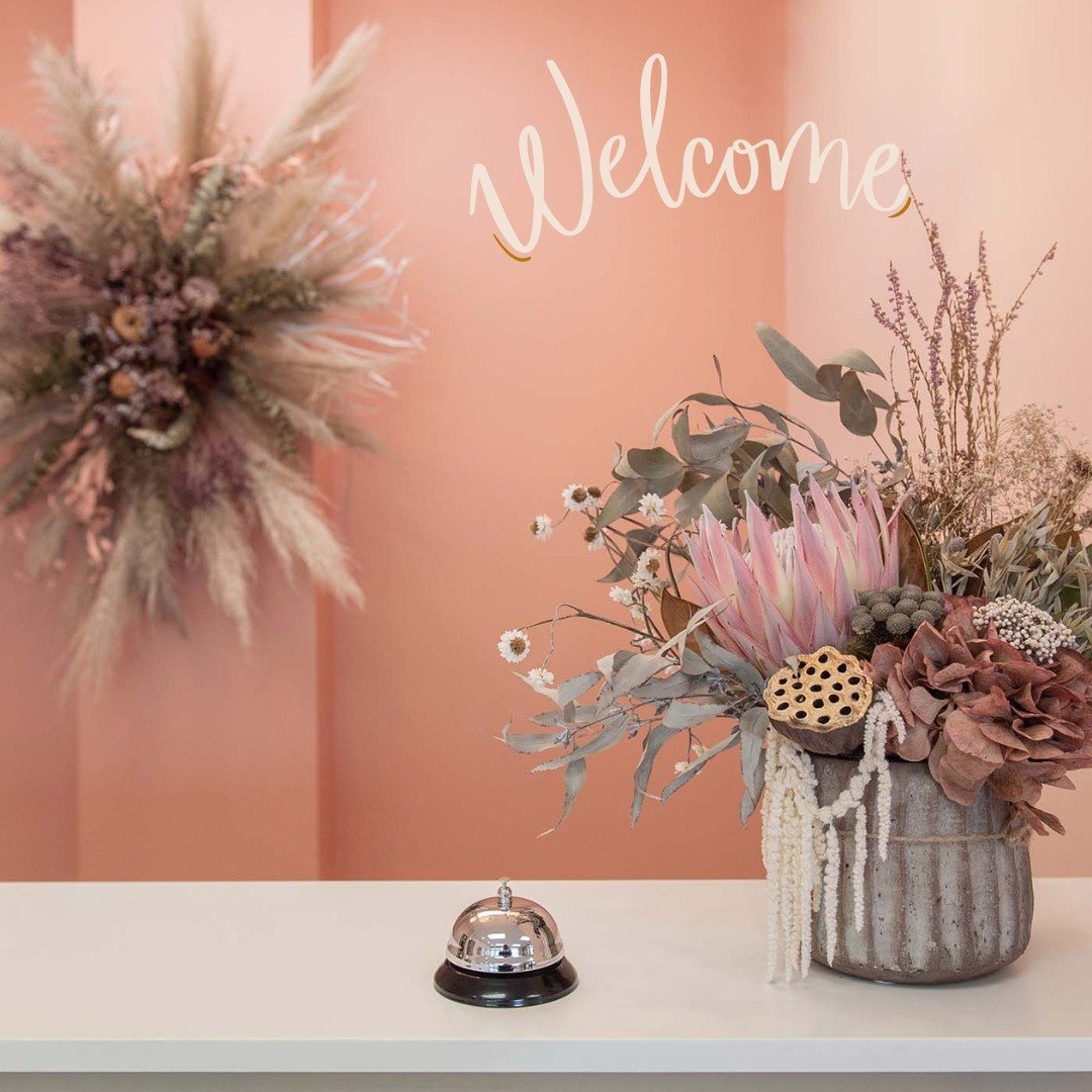 🌸 Welcome to Bessie S, we are a renowned beauty studio located in the heart of Pukekohe, providing professional beauty and advanced skincare treatments in a relaxed and friendly environment.

Our experienced team offer a range of treatments, includi