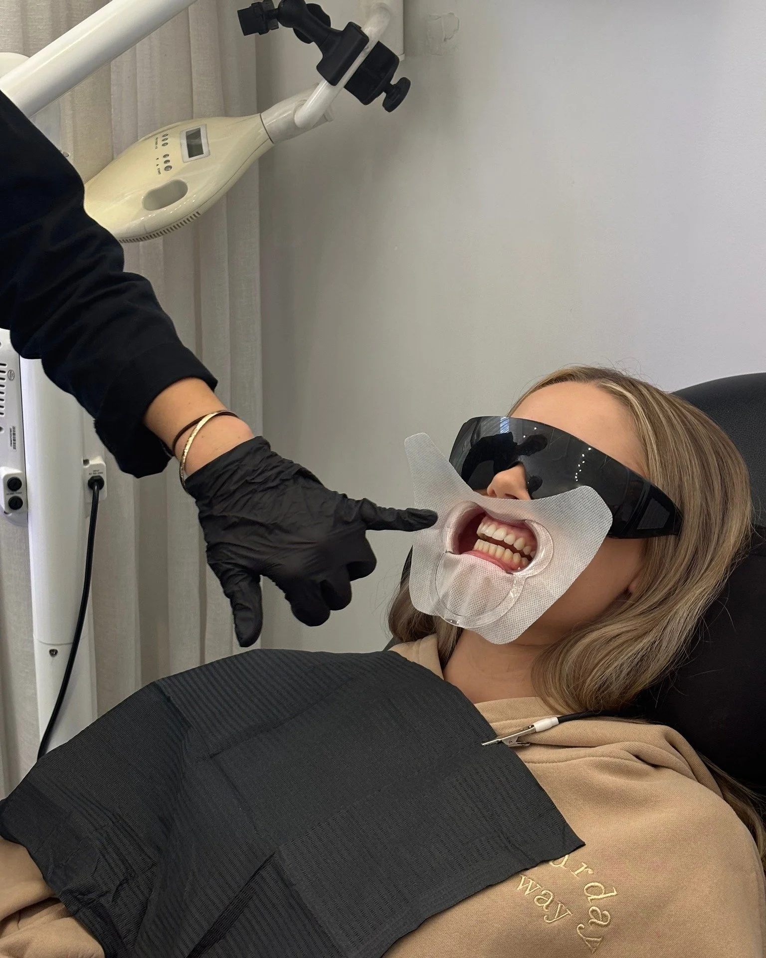 ✨ PROFESSIONAL TEETH WHITENING ✨

Ready for a brighter, whiter smile? We offer professional in-salon teeth whitening using The Whitening Co system 🦷🤍

This treatment helps to lift everyday staining caused by things like coffee, tea, red wine, smoki
