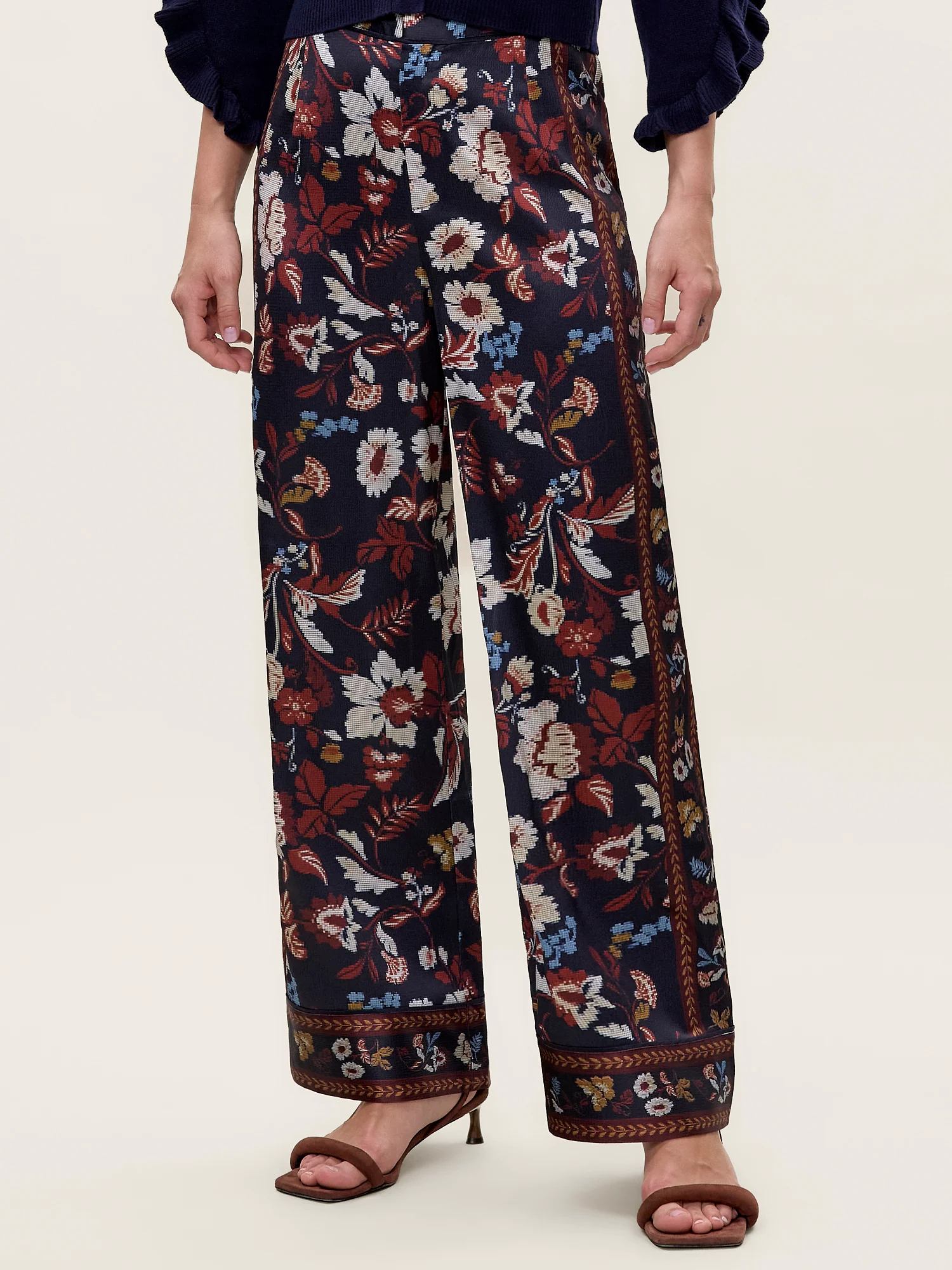 825165P049_NAVYCOMBO_SELAHPANT_2019_ef4ce21b-9c6d-4833-9773-7bd45829e529.png