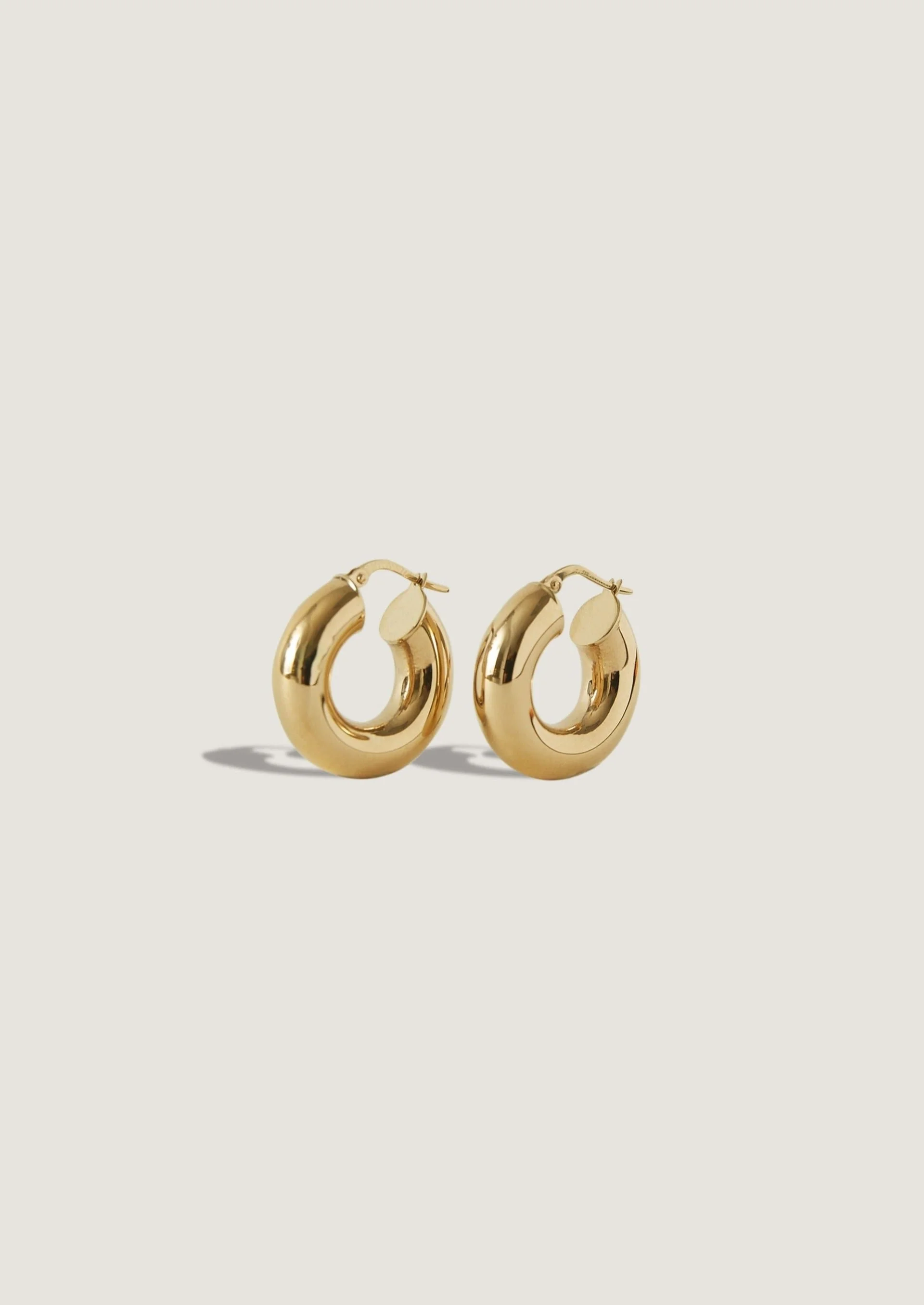kinn_14k_gold_fine_jewelry_hoop_small_f5aff82a-3a84-43b7-b6bd-9dbbb0f921f7.jpg
