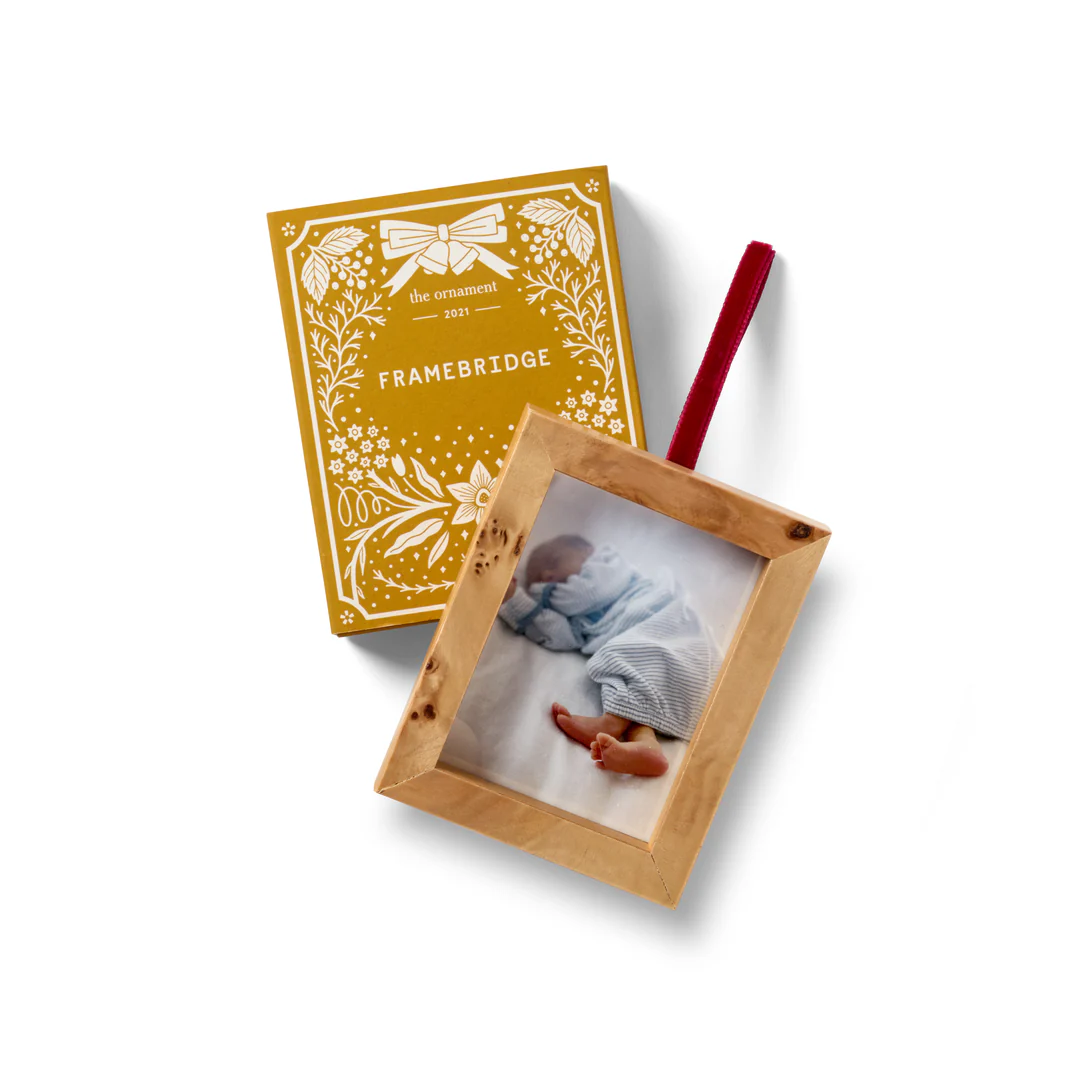 2021_Cairo_Ornament_Gift_Box_Overhead_5366effd-2431-4ee6-b7a2-01f47c844900.png