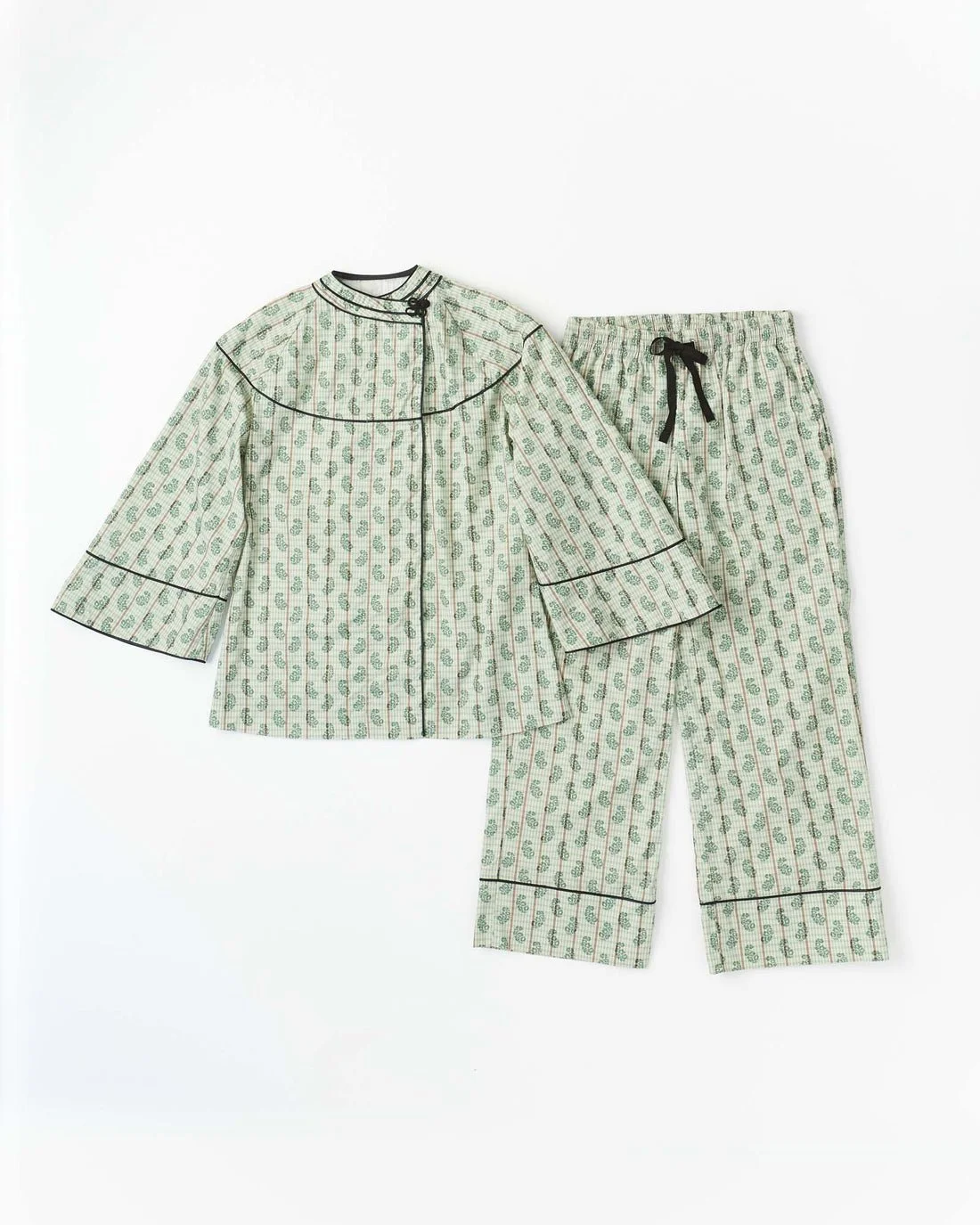 Petra_LoungewearSet_HOL25_PP-A_VAKR.jpg