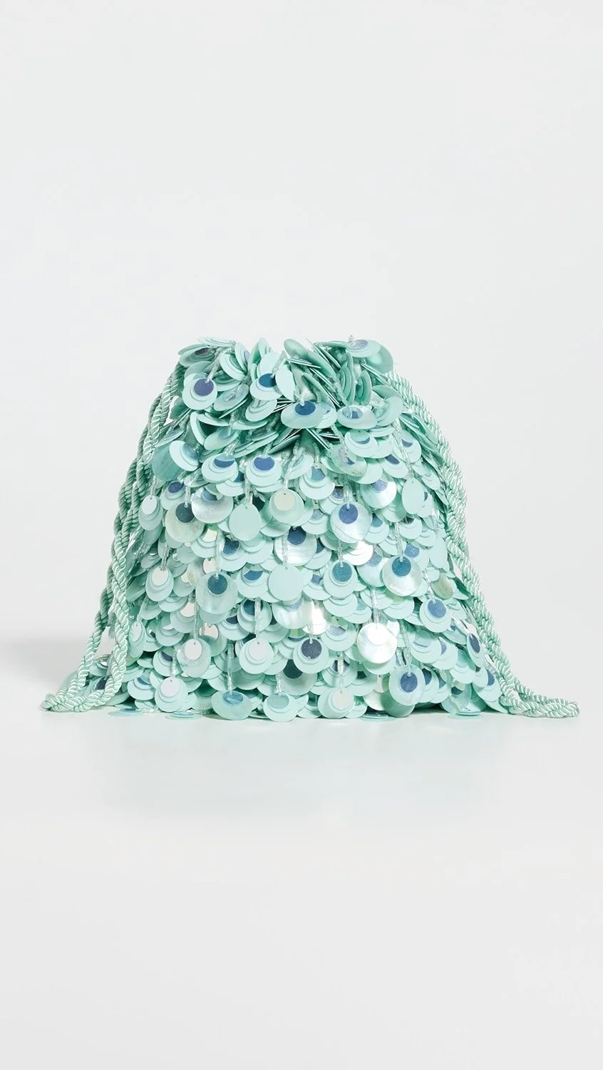 lizie41244102c9_1775489021243_2-0._QL90_UX846_.jpg