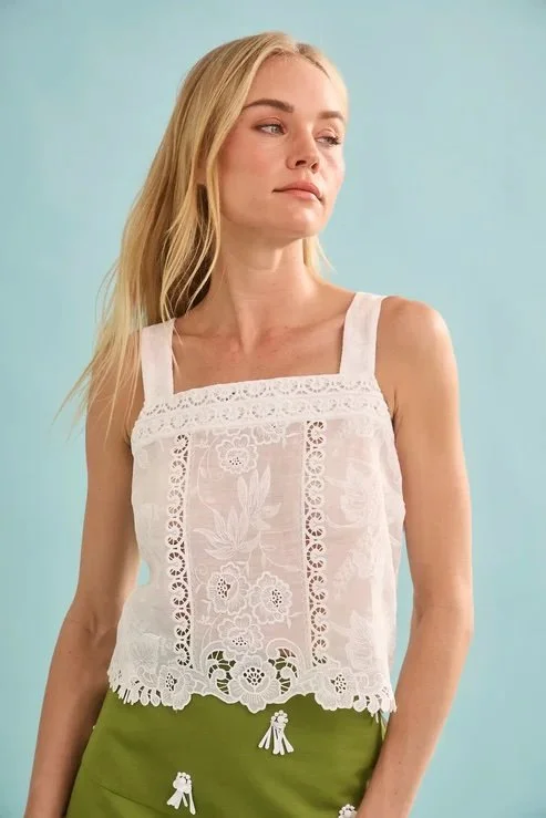 KelseyTop-White-IdaSkirt-PalmSandDollars-Summer2026-HunterBellNYC-8-resized.jpeg
